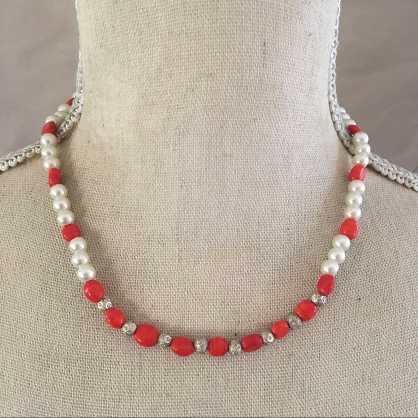 Vintage Vintage handcrafted pearl and carnelian choker necklace Size ONE SIZE - 1 Thumbnail