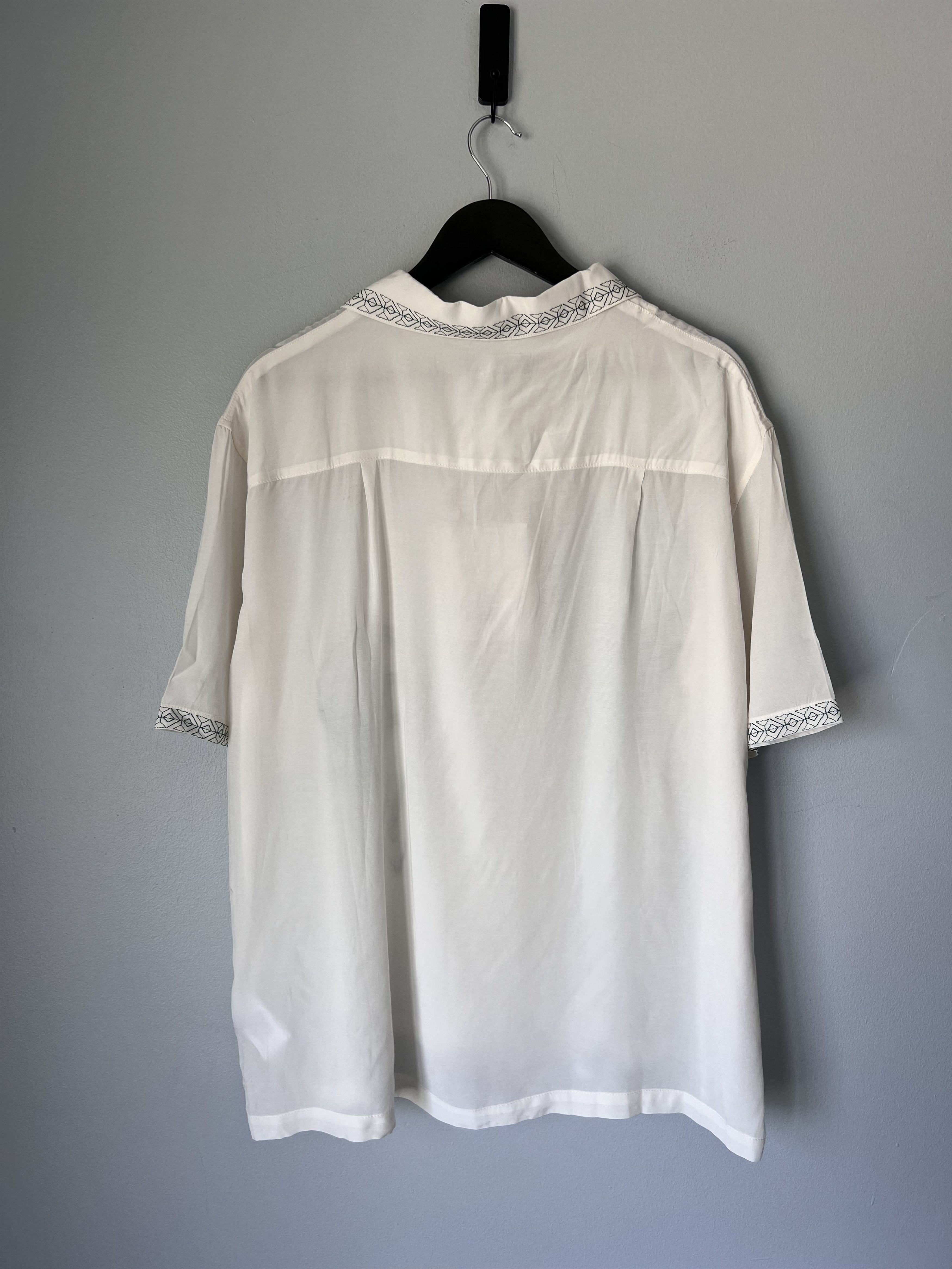 Madhappy Madhappy Embroidered Synergy Camp Collar Shirt in White Size US L / EU 52-54 / 3 - 5 Thumbnail