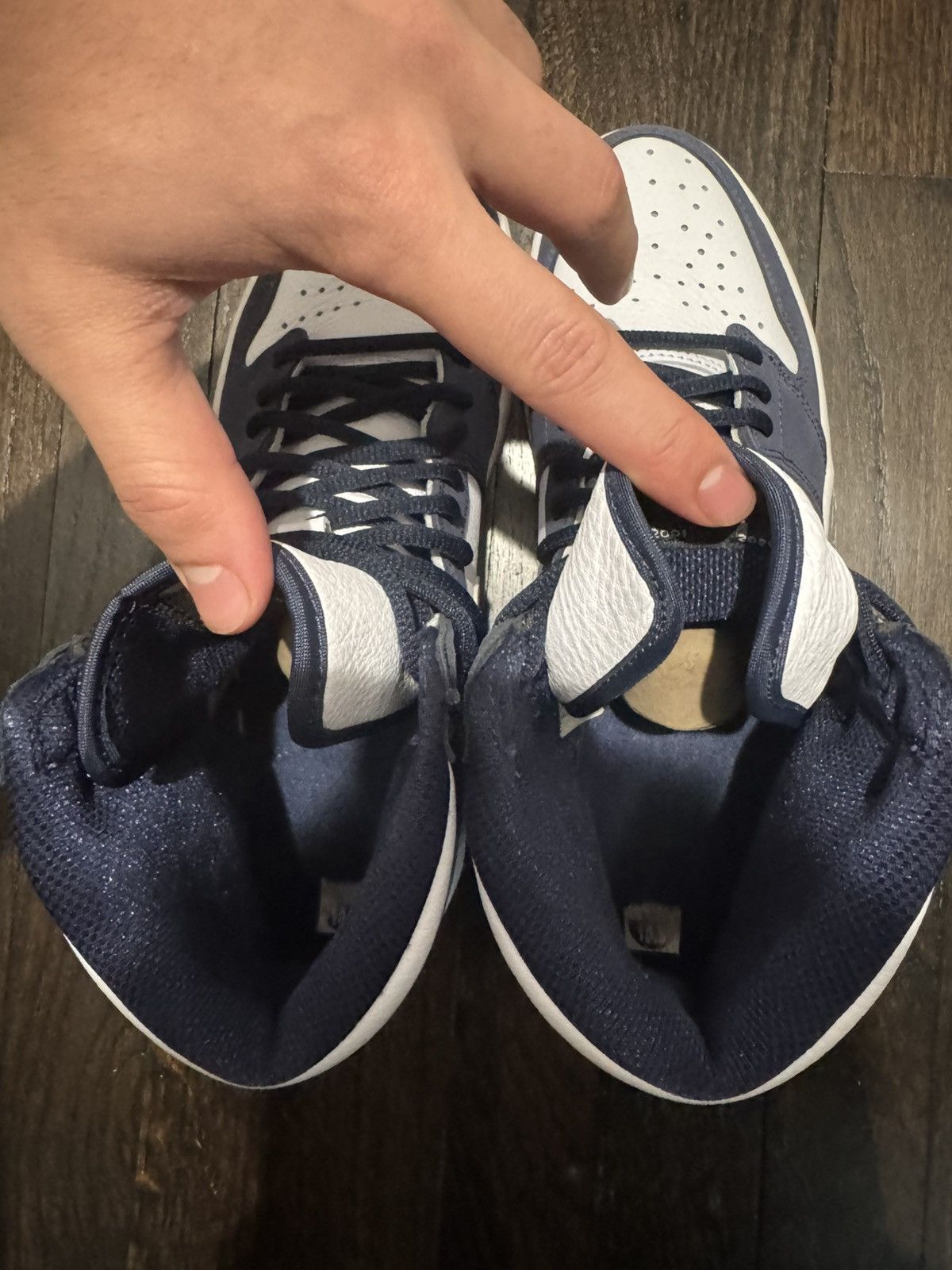 Jordan Brand Jordan 1 High Midnight Navy Retro new condition Size US 10.5 / EU 43-44 - 2 Thumbnail