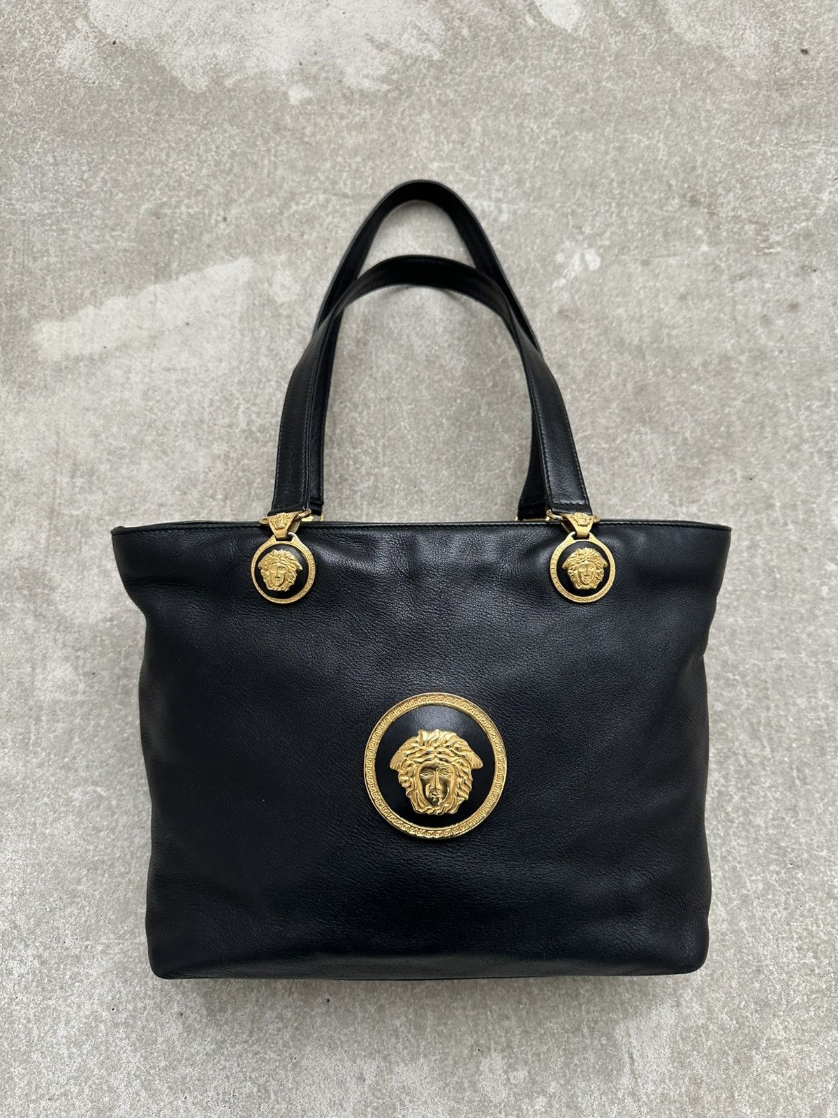Versace Vintage Gianni Versace La Medusa Golden Logo Leather Bag Size ONE SIZE - 1 Thumbnail