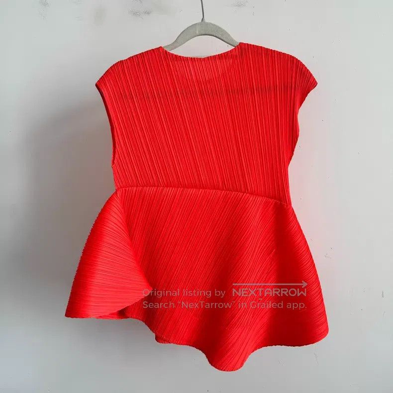 Issey Miyake Issey Miyake Red Vest Size L / US 10 / IT 46 - 2 Thumbnail