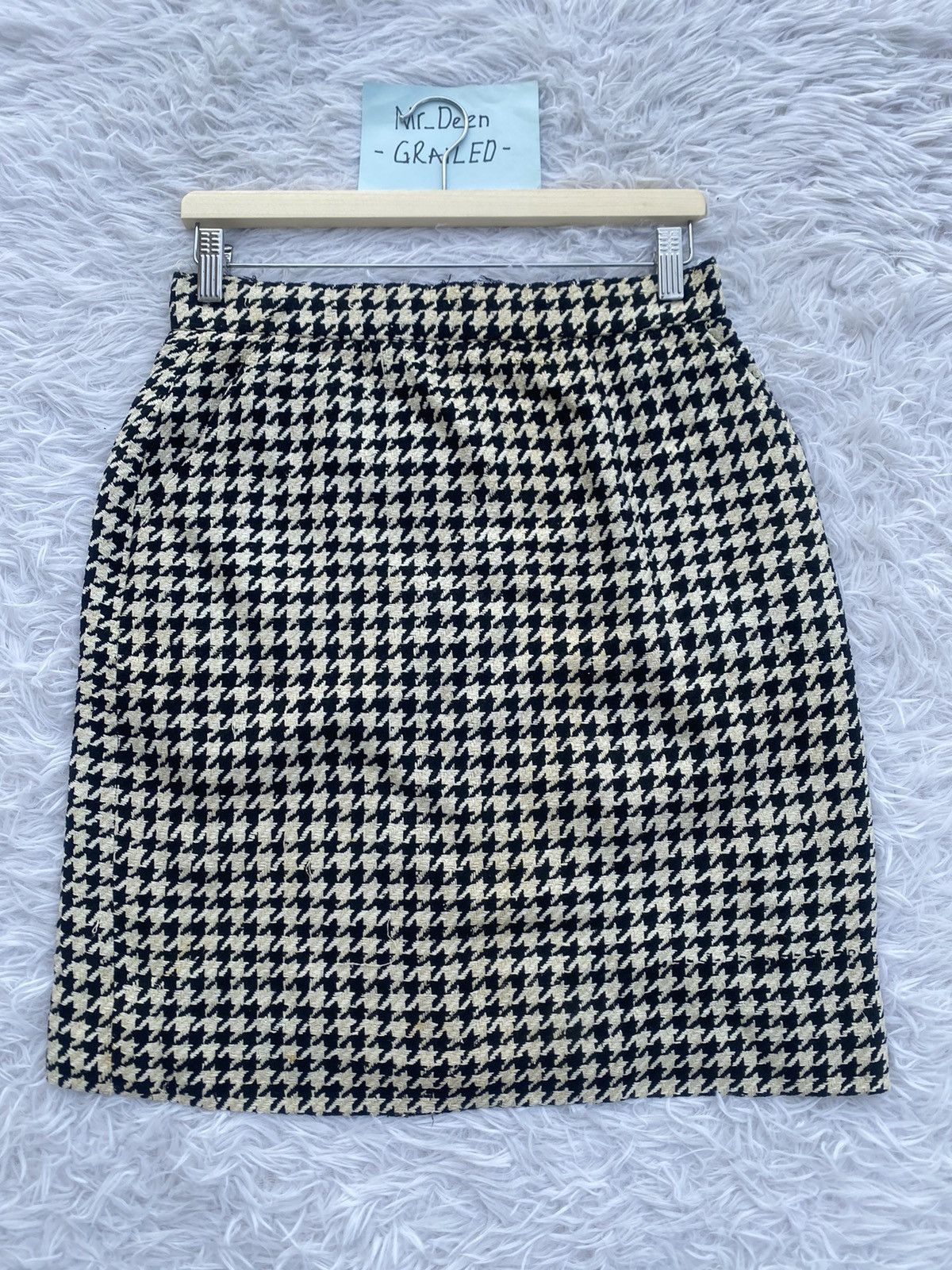 Burberry Rare Vintage Burberry Monogram Skirt Size 28" / US 6 / IT 42 - 1 Thumbnail
