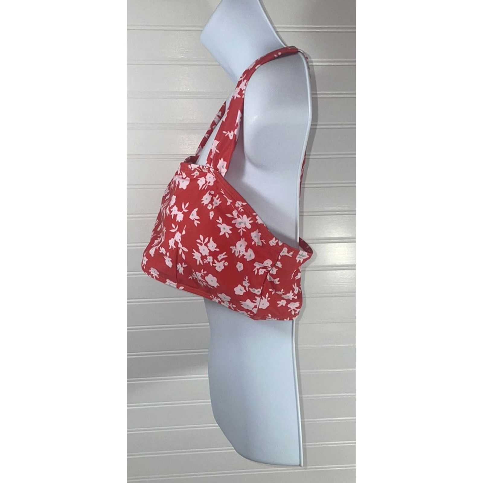 Shein shein bikini 2 piece swimsuit Large floral red white green nwot padded new Woman Bikini Top Bottoms VIP Beach 2010s Mens Womens Girls Boys unsure Size ONE SIZE - 4 Thumbnail