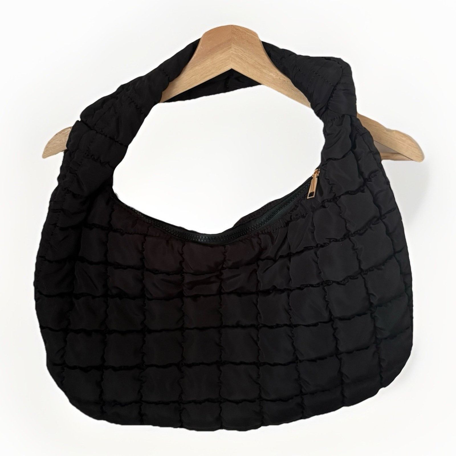 Other Urban Expressions Urban Fit Puffy Quilted Shoulder Sport Bag Size ONE SIZE - 1 Thumbnail