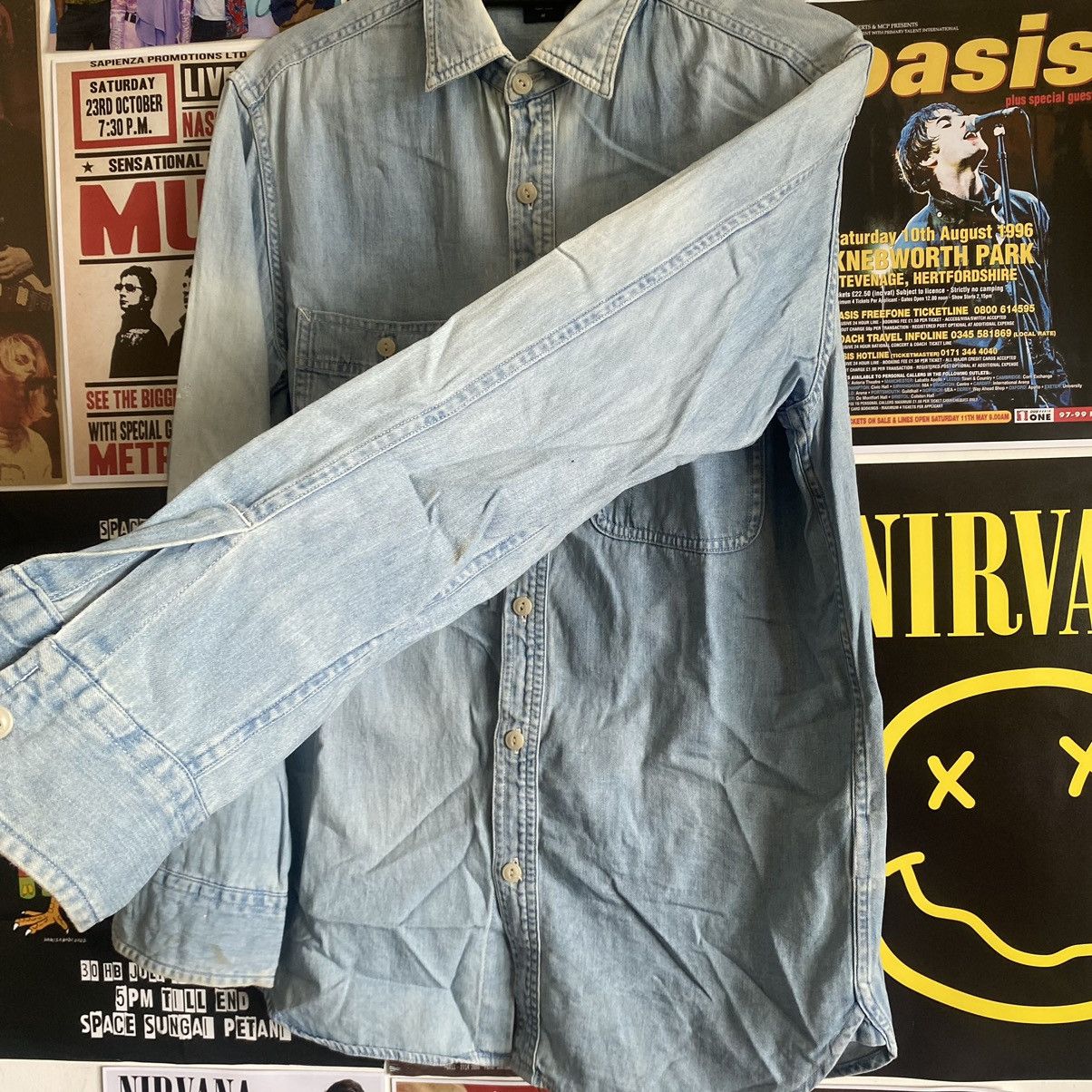 Uniqlo Vintage Uniqlo Selvedge Washed Blue Button Down Shirts Size US M / EU 48-50 / 2 - 3 Thumbnail