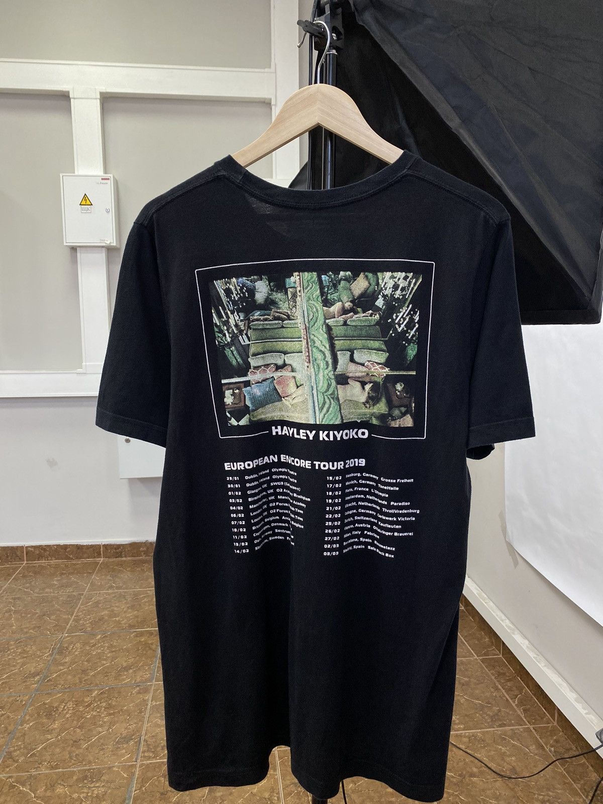 Band Tees Hayley Kiyoko American Sexy Girl T-Shirt Rare Retro Y2K Hype Size US L / EU 52-54 / 3 - 1 Thumbnail