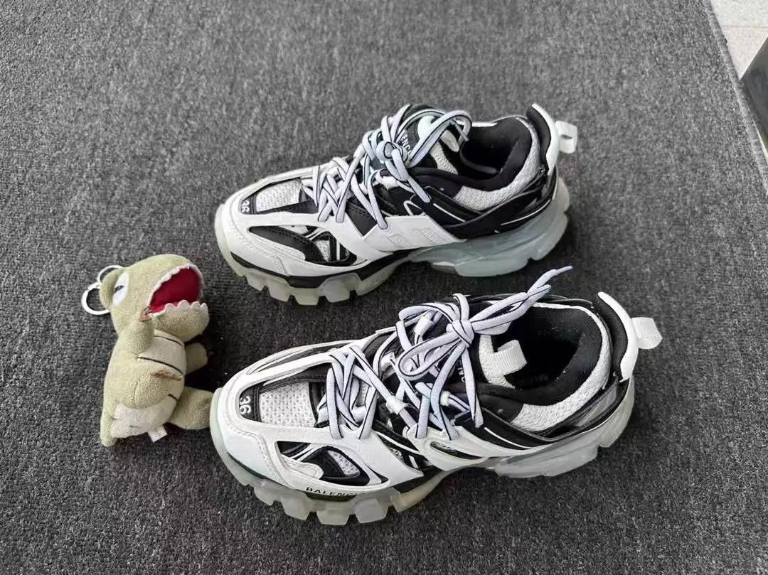 Balenciaga Balenciaga Track 36 Black White Panda Size US 5.5 / IT 35.5 - 1 Thumbnail
