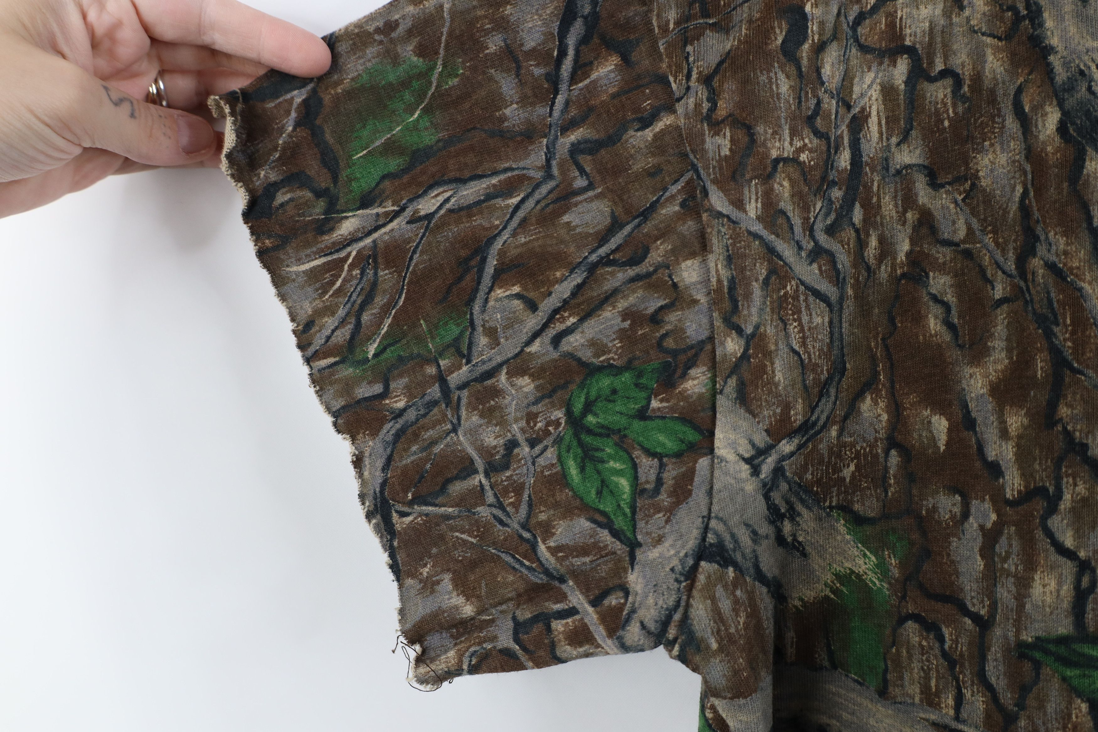 Vintage Vintage 90s Streetwear Camouflage Pocket T-Shirt Cotton USA Size US L / EU 52-54 / 3 - 6 Thumbnail