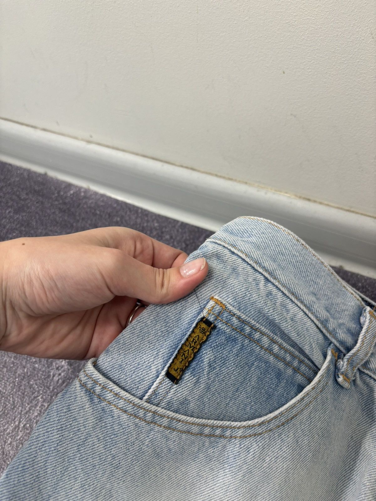 Armani Vintage Armani Jeans Women’s Faded Light Blue Denim Jeans Size 31" - 10 Thumbnail