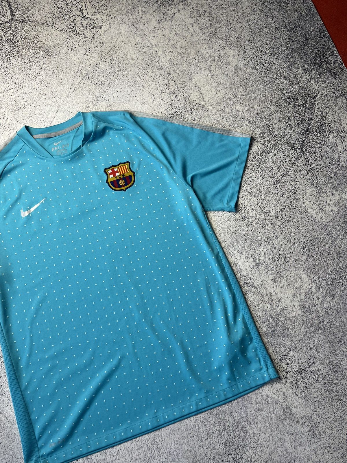 Nike Vintage Nike Barcelona Soccer Jersey Size US XL / EU 56 / 4 - 7 Thumbnail