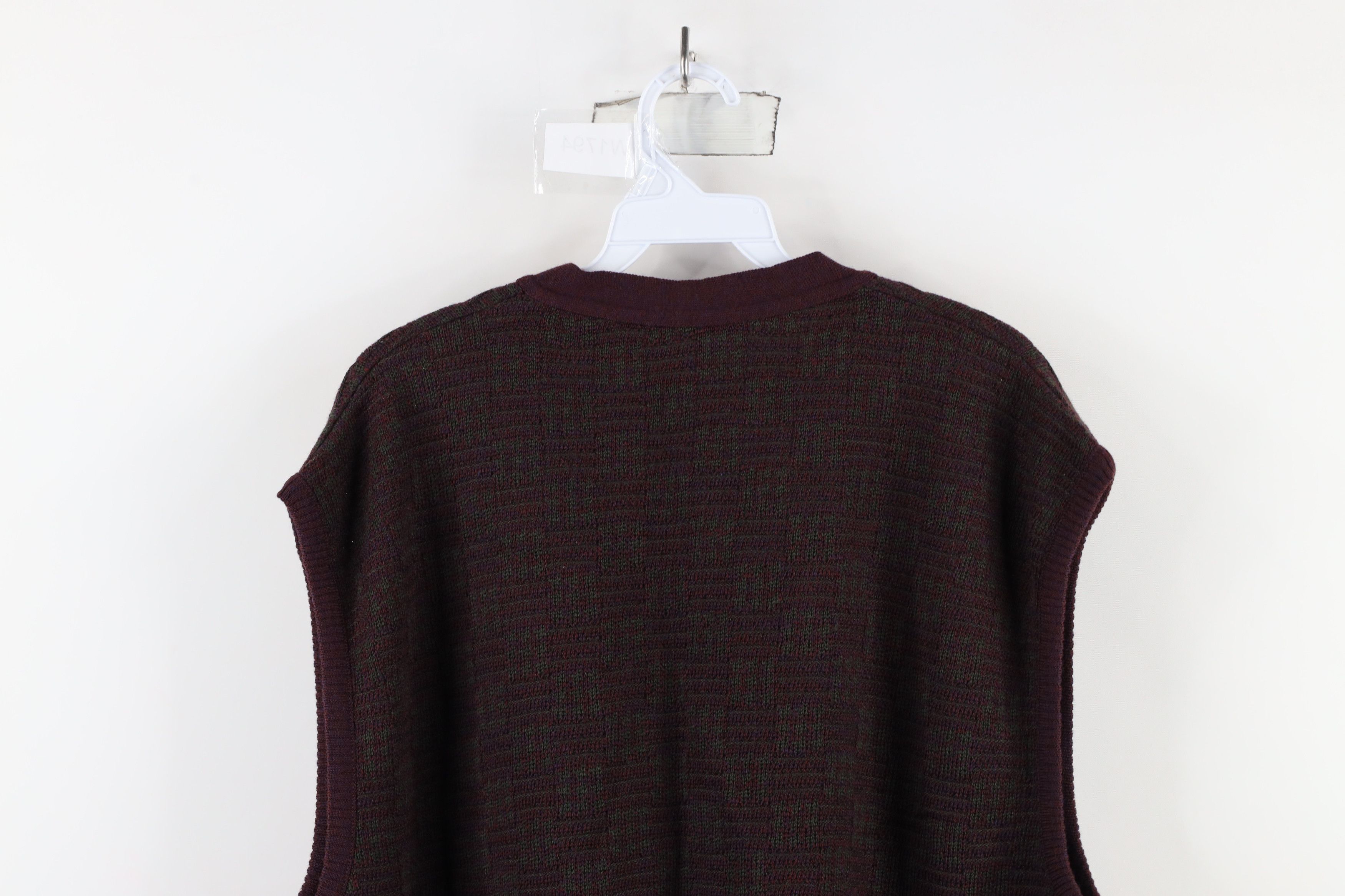 Vintage Vintage 90s Streetwear Houndstooth Wool Knit Sweater Vest Size US XXL / EU 58 / 5 - 12 Thumbnail