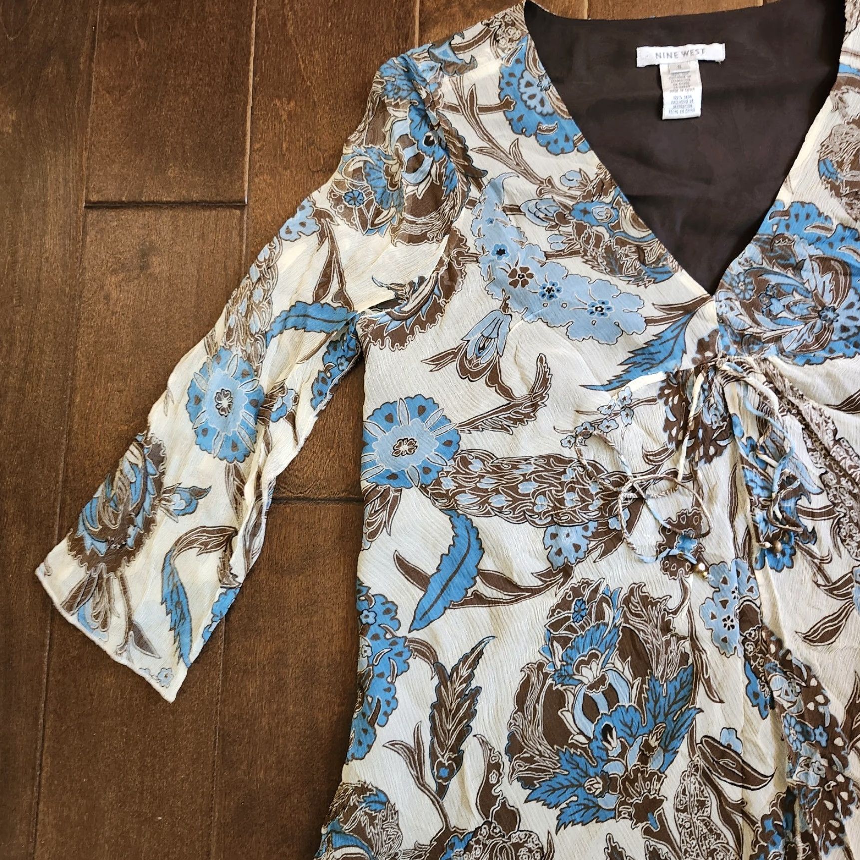 Nine West Nine West Women's Floral V-Neck Blouse - Silk - Size 8 - Multicolor - 3/4 Sleeve - Regular - Pullover - Blouse - Women - Floral - 90s Theme Size M / US 6-8 / IT 42-44 - 3 Thumbnail