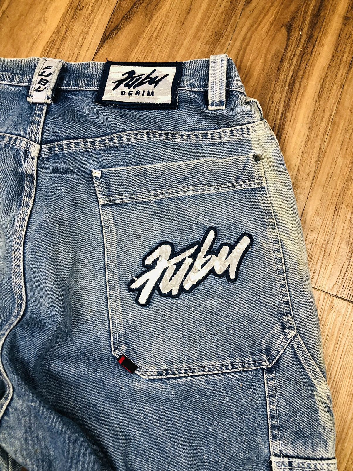 Fubu Fubu Denim Distresses Jeans (21) Size US 35 - 21 Thumbnail