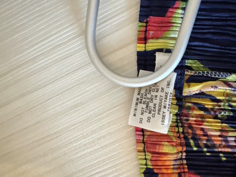 Issey Miyake Issey Miyake size:3 Dragon and phoenix buttoned dragon pat Size 24" / US 00 / IT 34 - 5 Thumbnail
