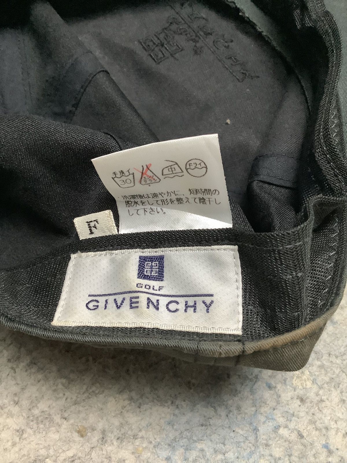 Givenchy Sunfaded Givency Golf Hat Size ONE SIZE - 10 Thumbnail