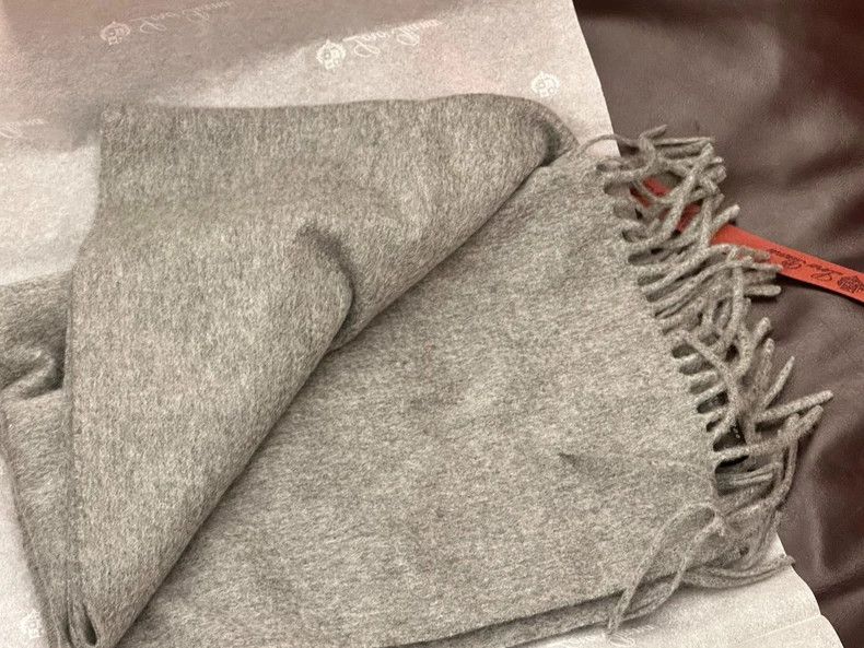 Loro Piana LORO PIANA A scarf or shawl Size ONE SIZE - 4 Thumbnail