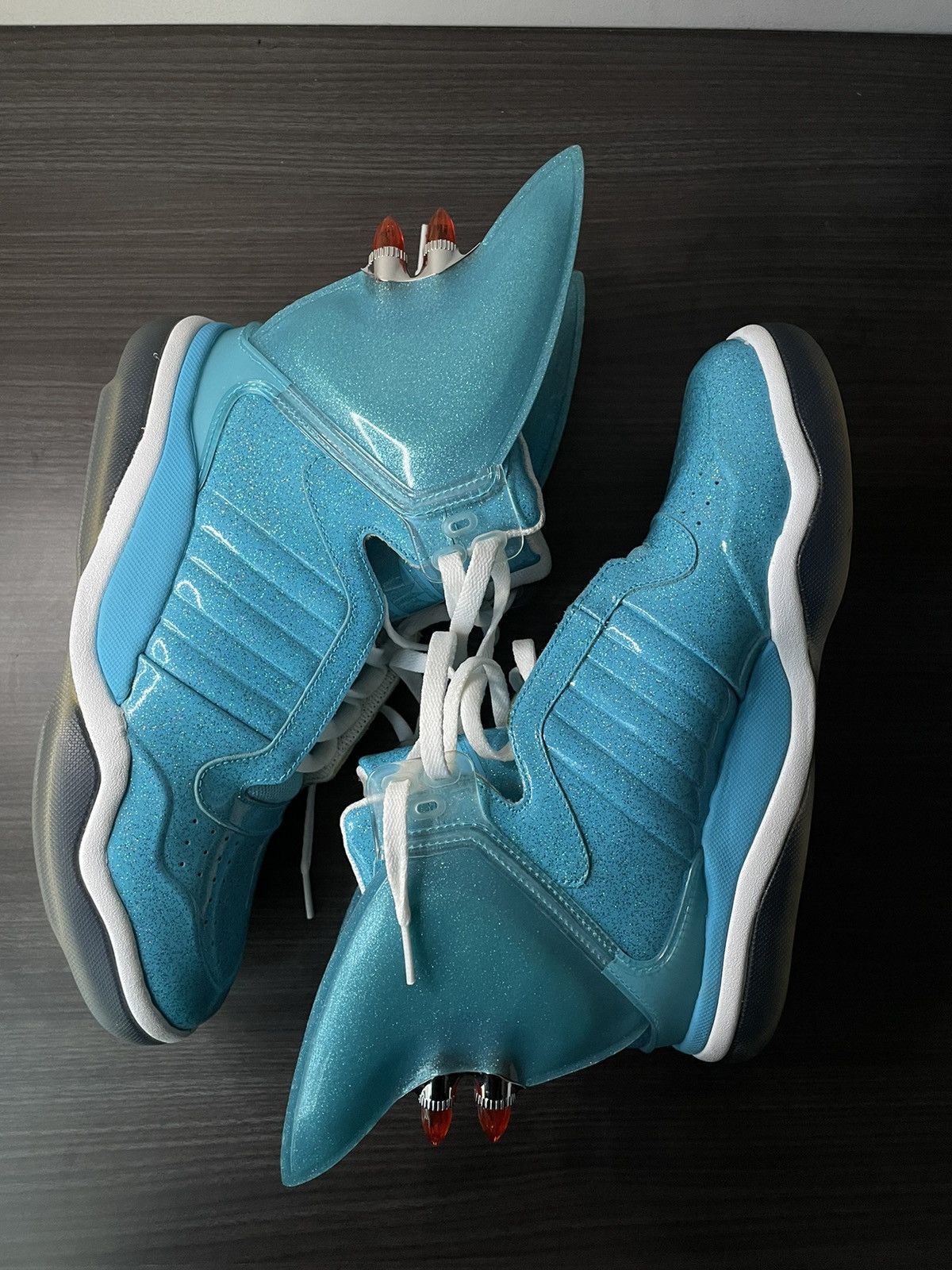 jeremy scott adidas shark
