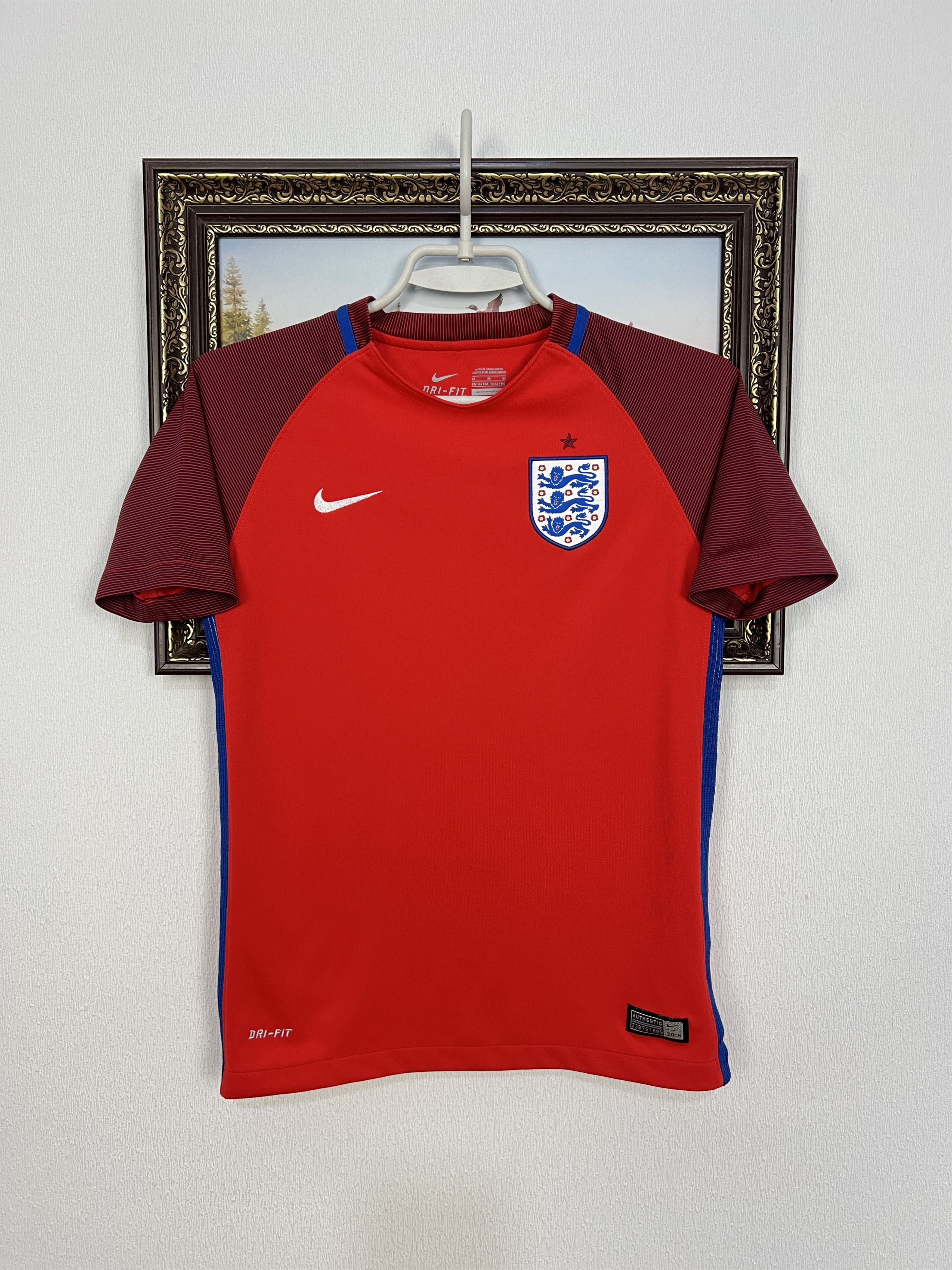 Nike England Away football shirt 2017 Nike #11 Mount Size Boys Size US XS / EU 42 / 0 - 1 Thumbnail