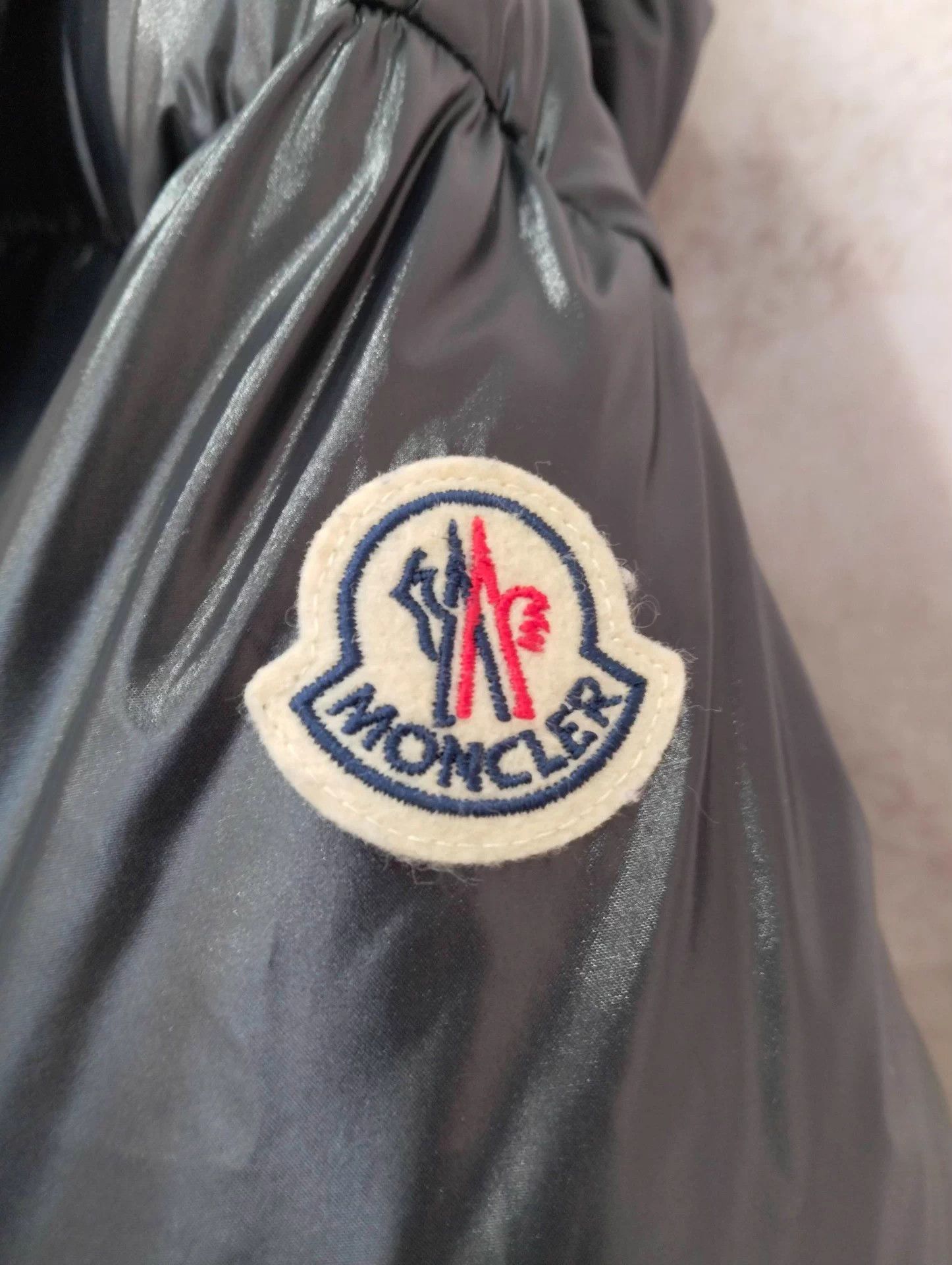 Moncler Moncler Down Jacket 2 (120) Size M / US 6-8 / IT 42-44 - 7 Thumbnail