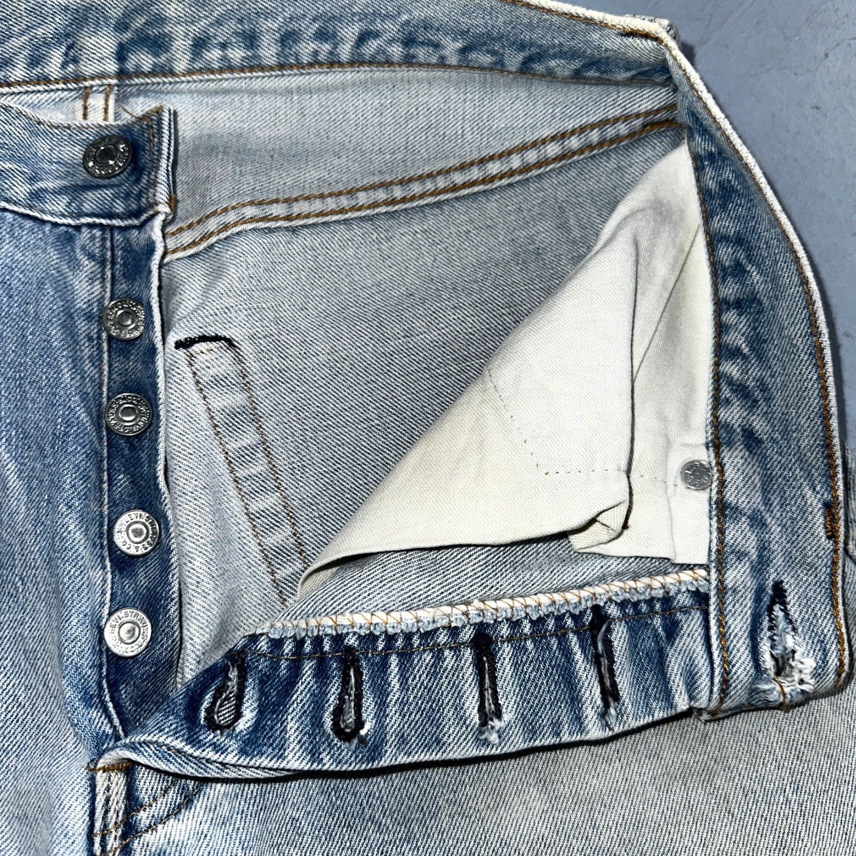 Levi's VINTAGE Levi's 501 Jeans Men Regular 30x26 Blue Light Wash 1980s 80s USA Distressed Slim Straight XX 501 Series Mens Size US 30 / EU 46 - 5 Thumbnail