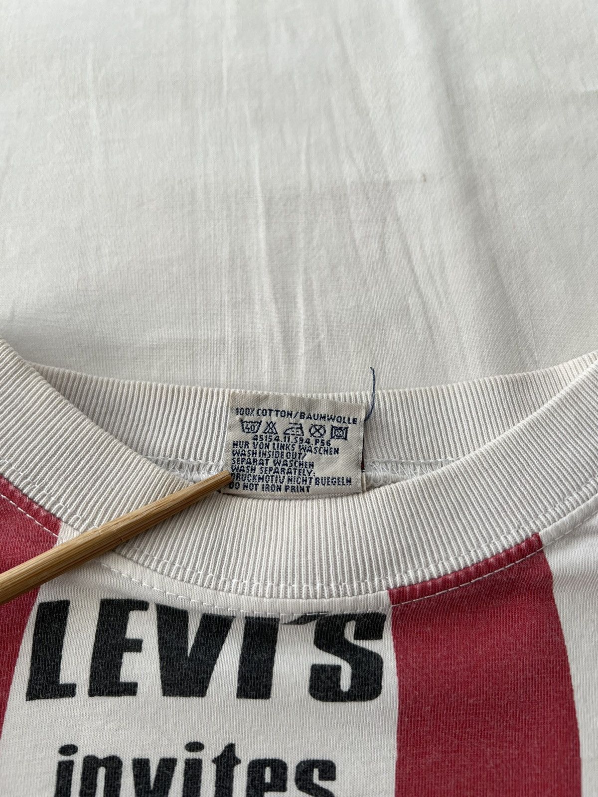 Levi's Vintage 90s Levis Stretch Sensation AOP Promo White T-shirt Size US L / EU 52-54 / 3 - 17 Thumbnail