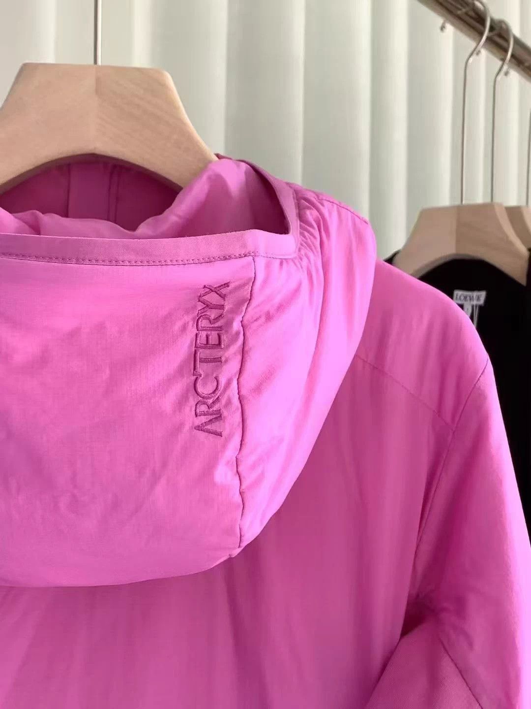 Arc'teryx Arcteryx Atom Hoody Dawn Pink Hooded Puffer Jacket S Size S / US 4 / IT 40 - 4 Thumbnail