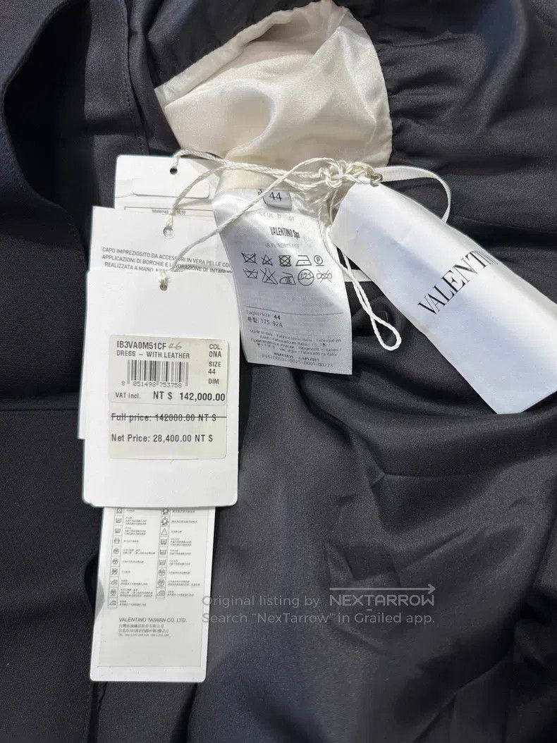 Valentino Leather cut-out carved collar dress - homelandexpress.co.uk