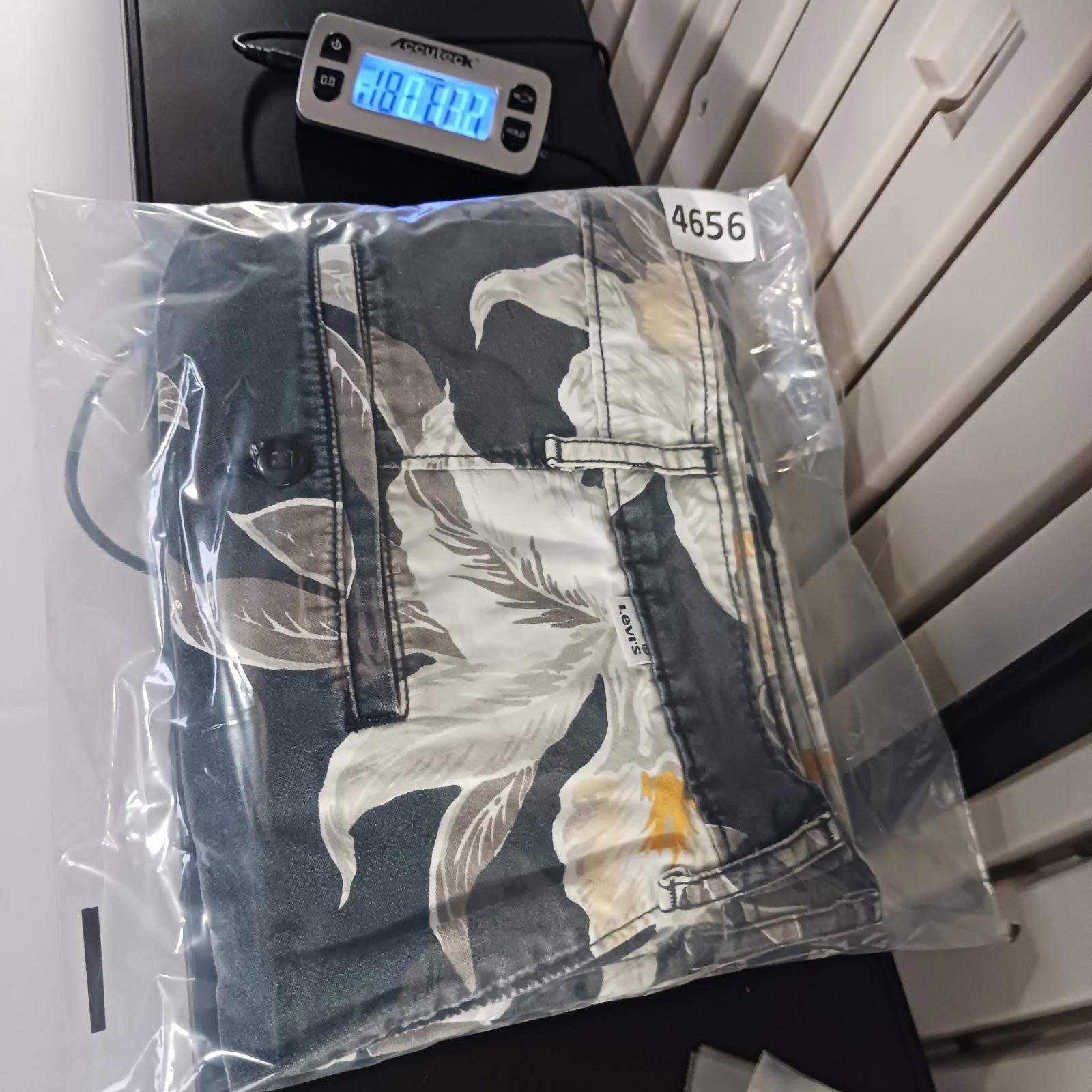 Levi's Levis Strauss Two Horse Brand Men's Black/White Shorts W40 Size US 40 / EU 56 - 9 Thumbnail