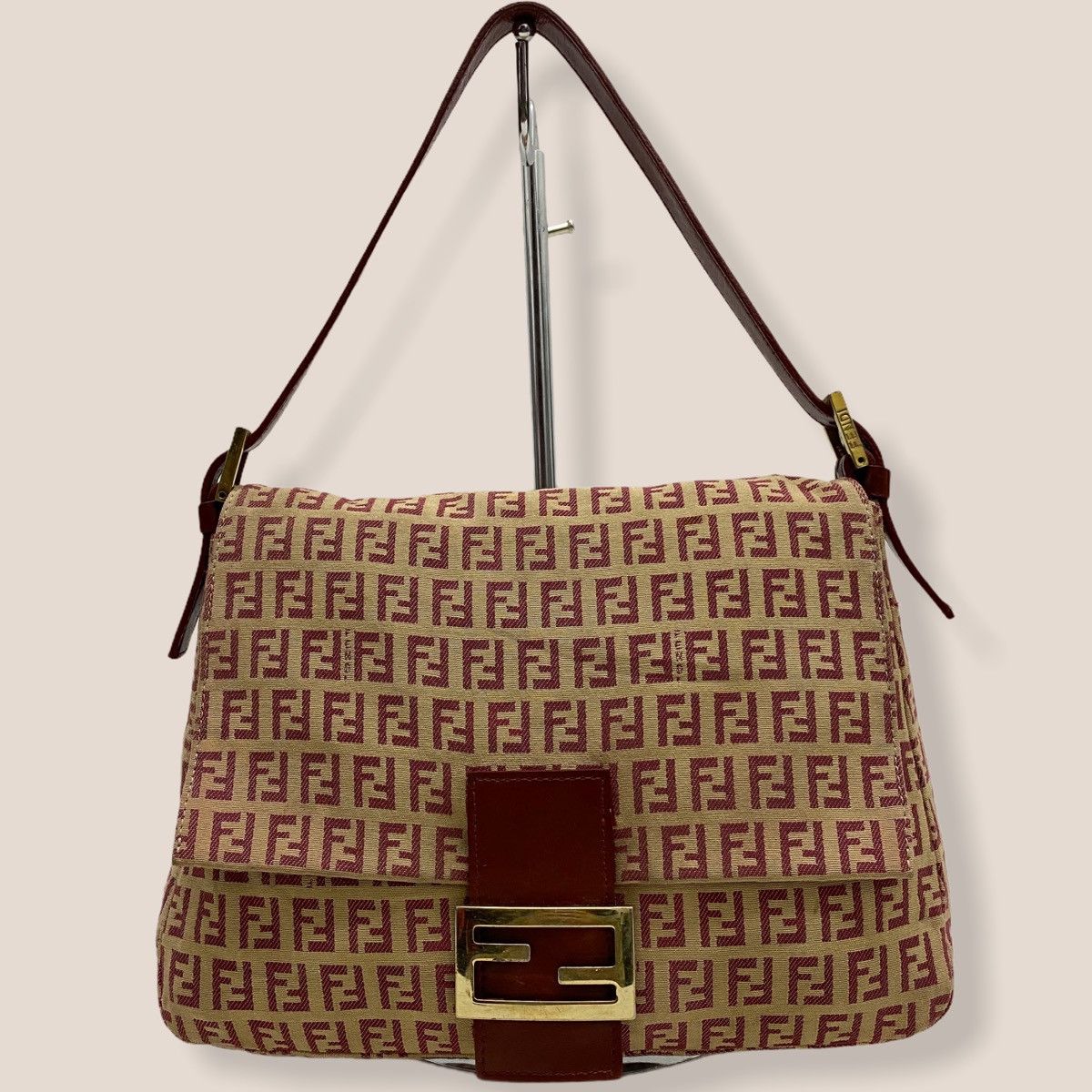 Fendi AUTHENTIC FENDI MAMMA ZUCCHINO BAGUETTE SHOULDER HANDBAG Size ONE SIZE - 1 Thumbnail