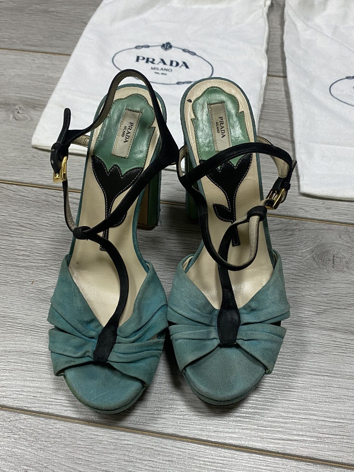 Prada Prada heels flower dust bag Size US 5 / IT 35 - 10 Thumbnail
