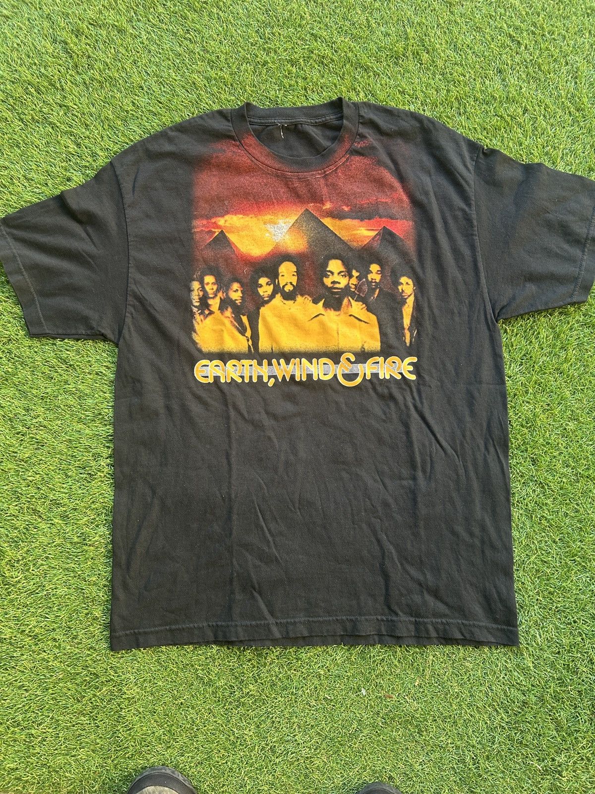 Band Tees Earth, Wind & Fire Egyptian Pyramids Band T-Shirt Size US XL / EU 56 / 4 - 1 Thumbnail