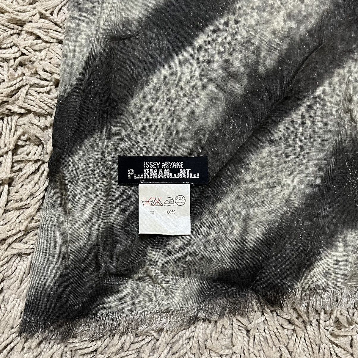 Issey Miyake Issey Miyake Permanente Silk Scarf Size ONE SIZE - 5 Thumbnail