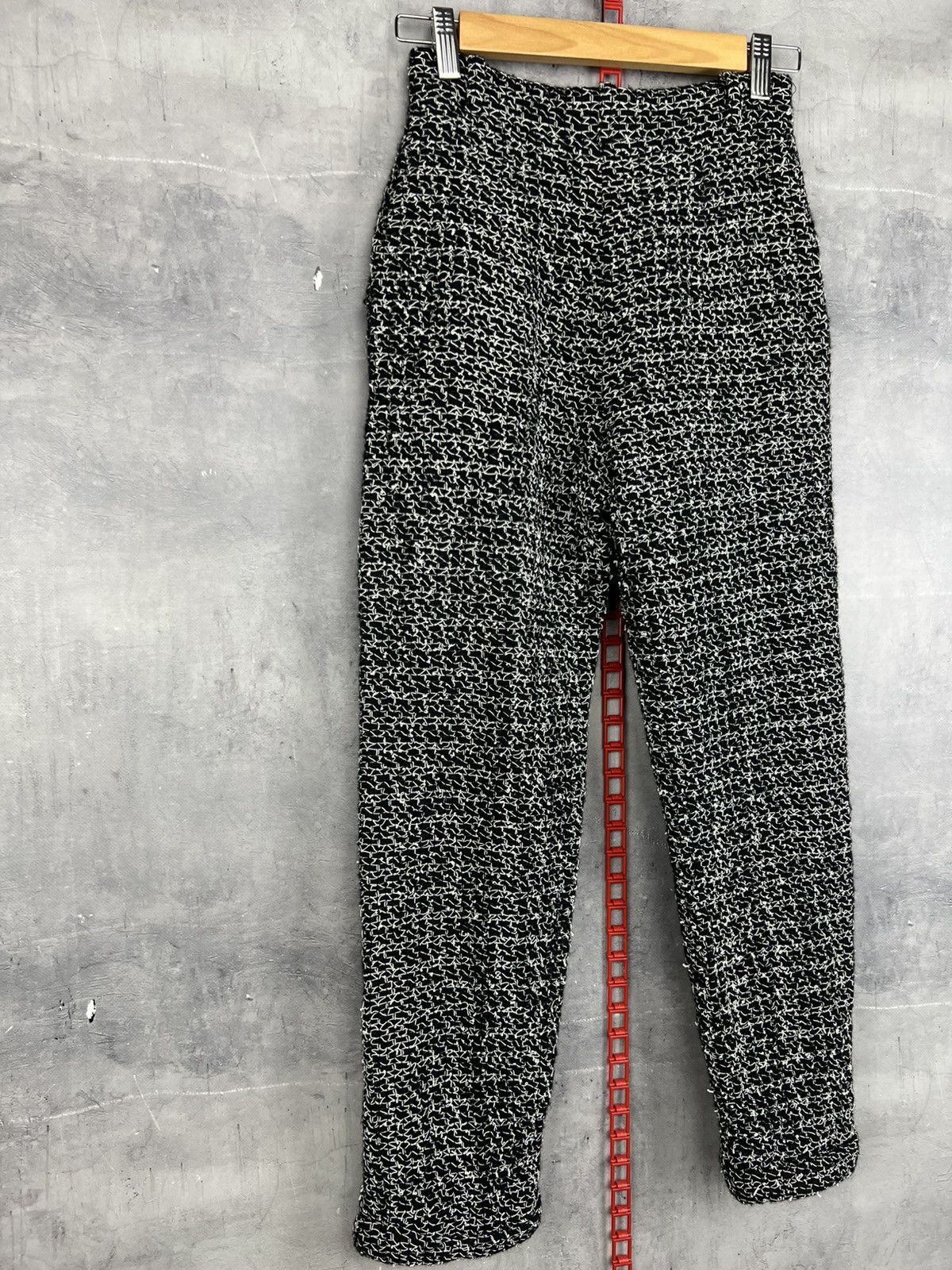 Chanel Chanel Wool Black Women’s Pants P11201V06481 Size 27" / US 4 / IT 40 - 16 Thumbnail
