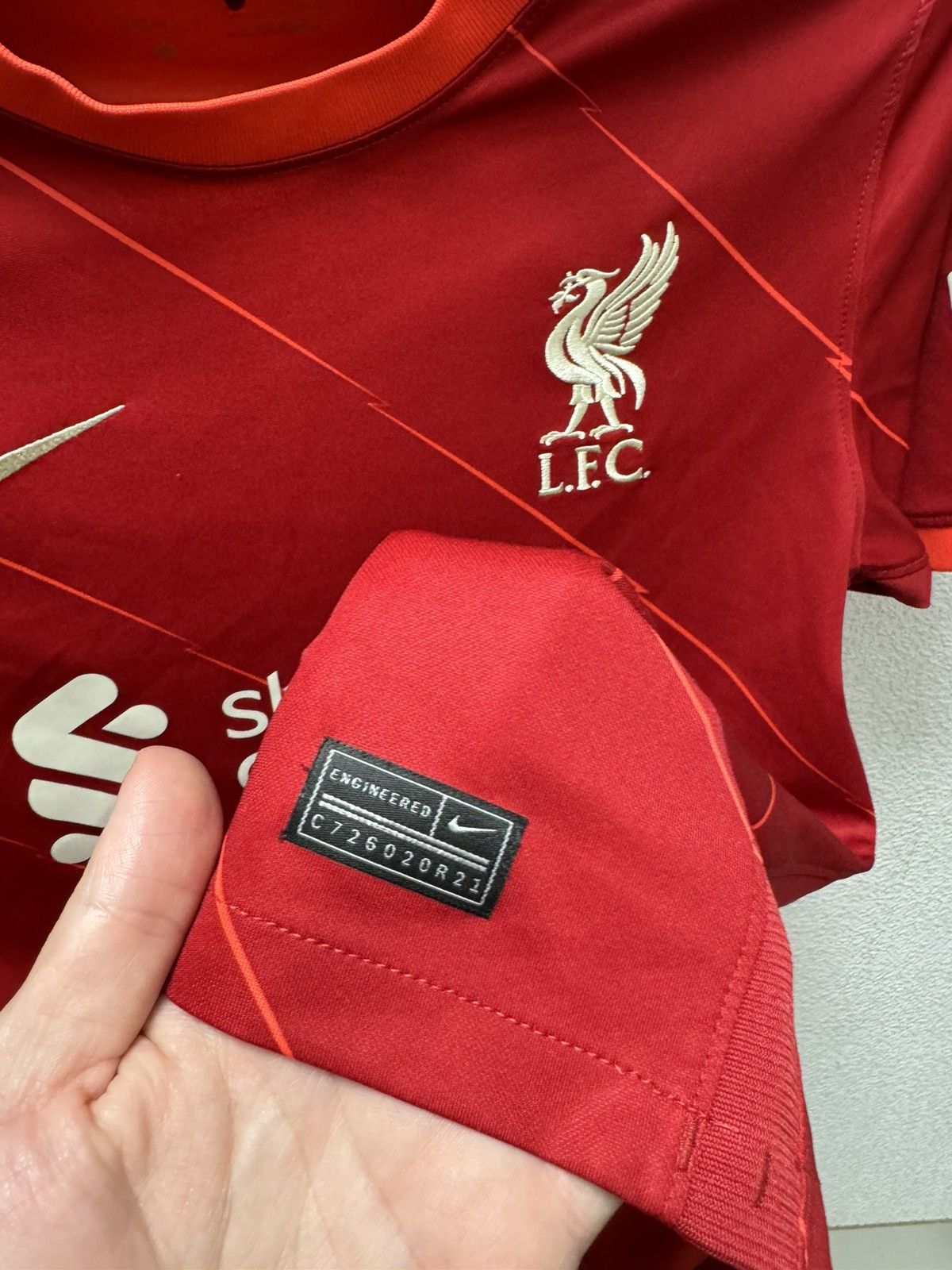 Nike Liverpool nike soccer jersey standard charteres S sz Size US S / EU 44-46 / 1 - 5 Thumbnail