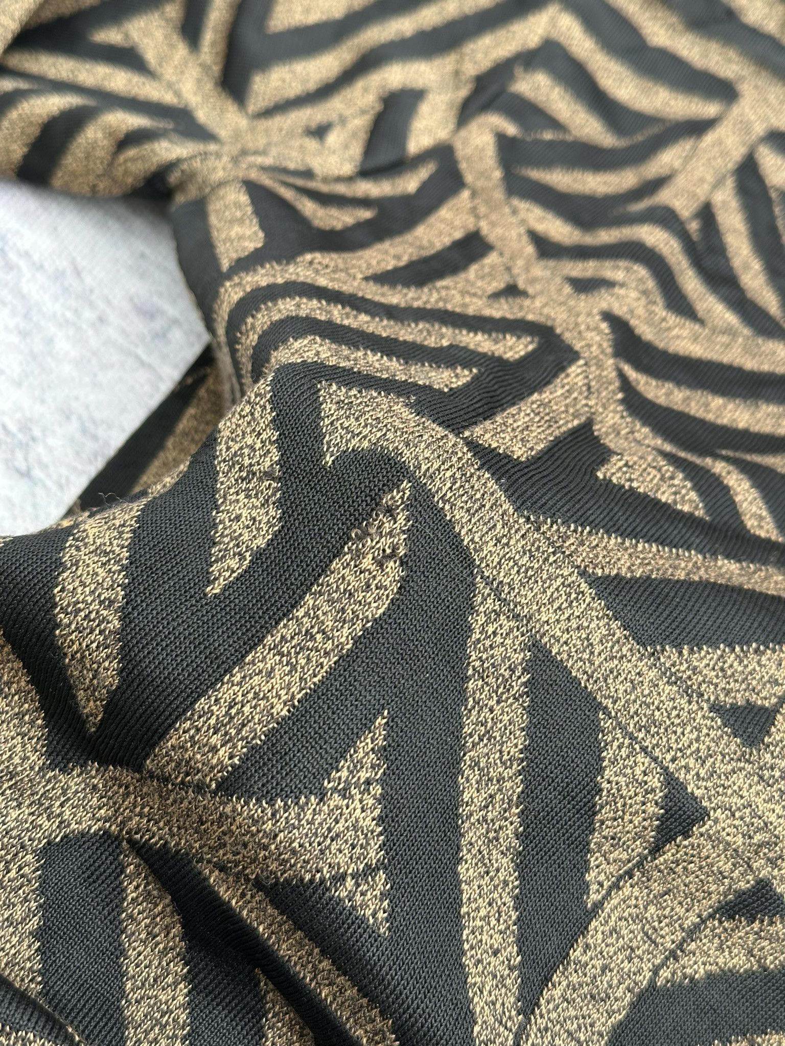 Fendi Fendi Light Sweater Vintage Geometric Logo Brown and Black Size US S / EU 44-46 / 1 - 5 Thumbnail