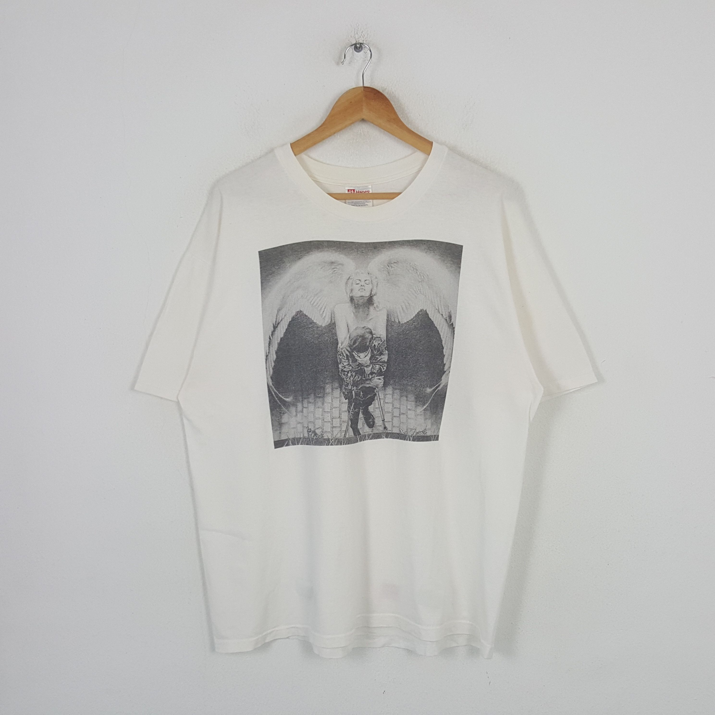 Vintage Vintage White Angel Monument Freedom Hill 1971 Tshirt RR3 Size US XL / EU 56 / 4 - 1 Thumbnail