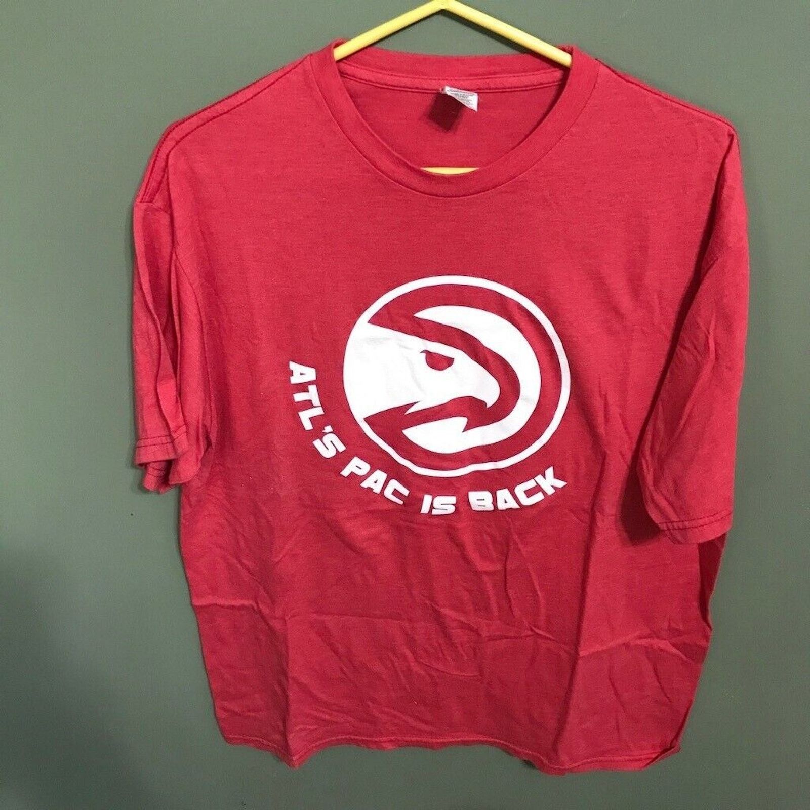 The Unbranded Brand Atlanta Hawks Shirt NBA Men’s L Tee 2014 Giveaway Shirt RARE Size US L / EU 52-54 / 3 - 2 Thumbnail