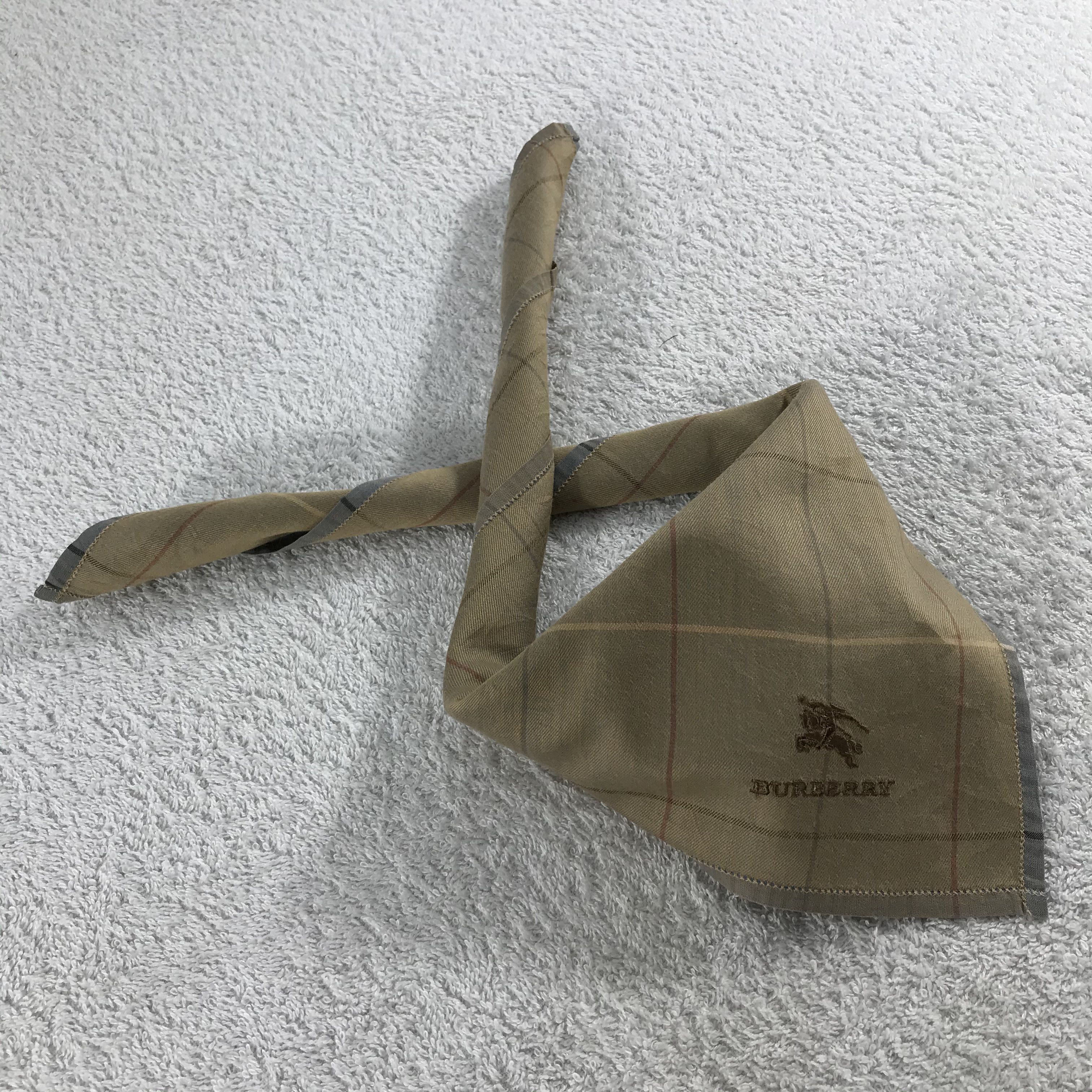 Burberry × Vintage Burberry Bandana / Handkerchief / Neckerchief - S047 Size ONE SIZE - 4 Thumbnail