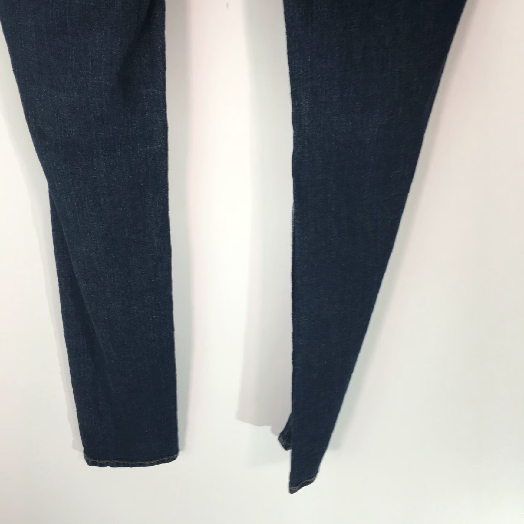 Forever 21 FOREVER 21 Womens Jeans Skinny Blue Denim Regular Mid Rise 25 32in Inseam Distressed Stretch Pockets Cotton Blend Size 42" / US 20 - 6 Thumbnail
