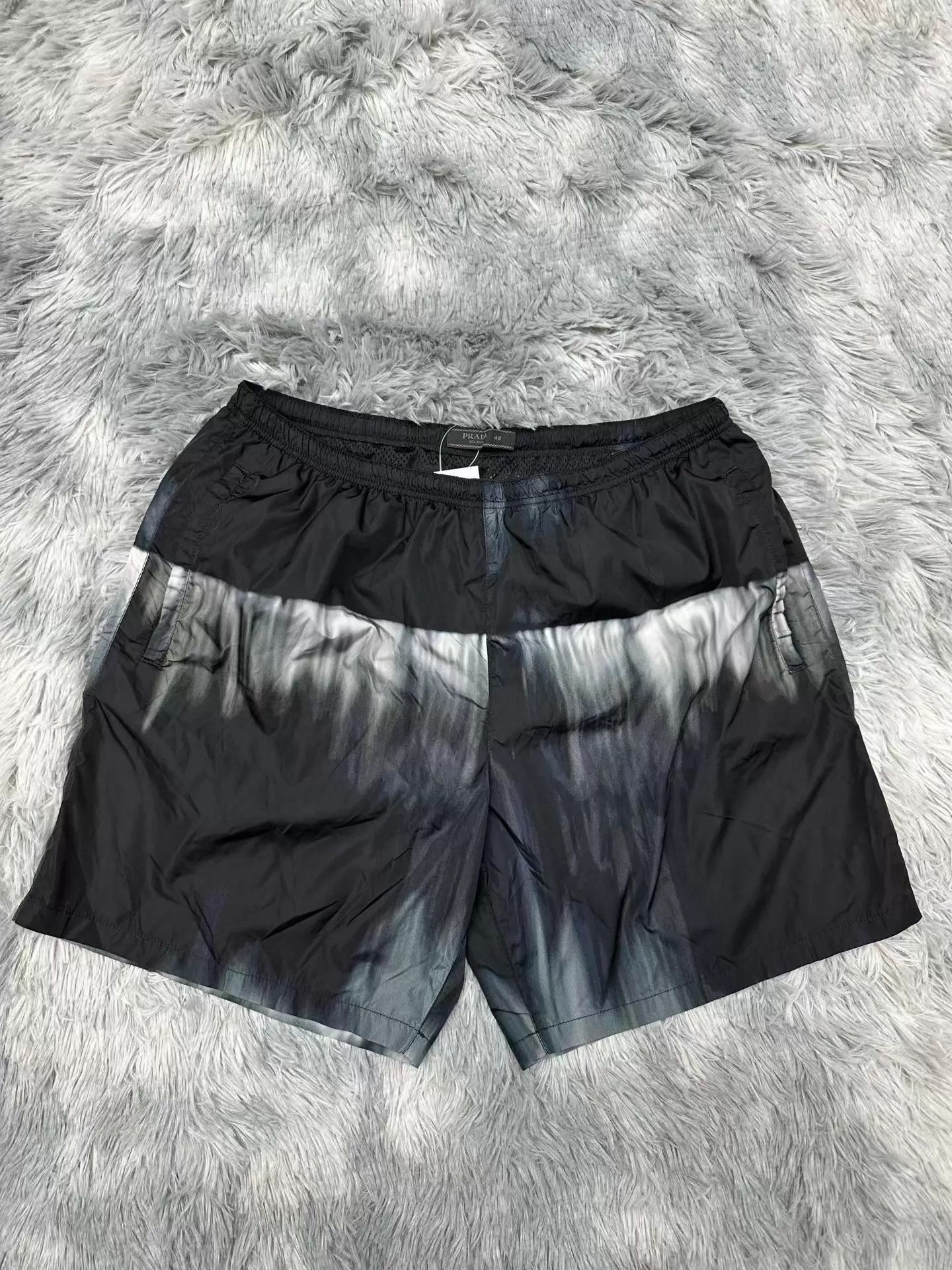 Prada Prada red label nylon shorts 48 Size US 32 / EU 48 - 1 Thumbnail