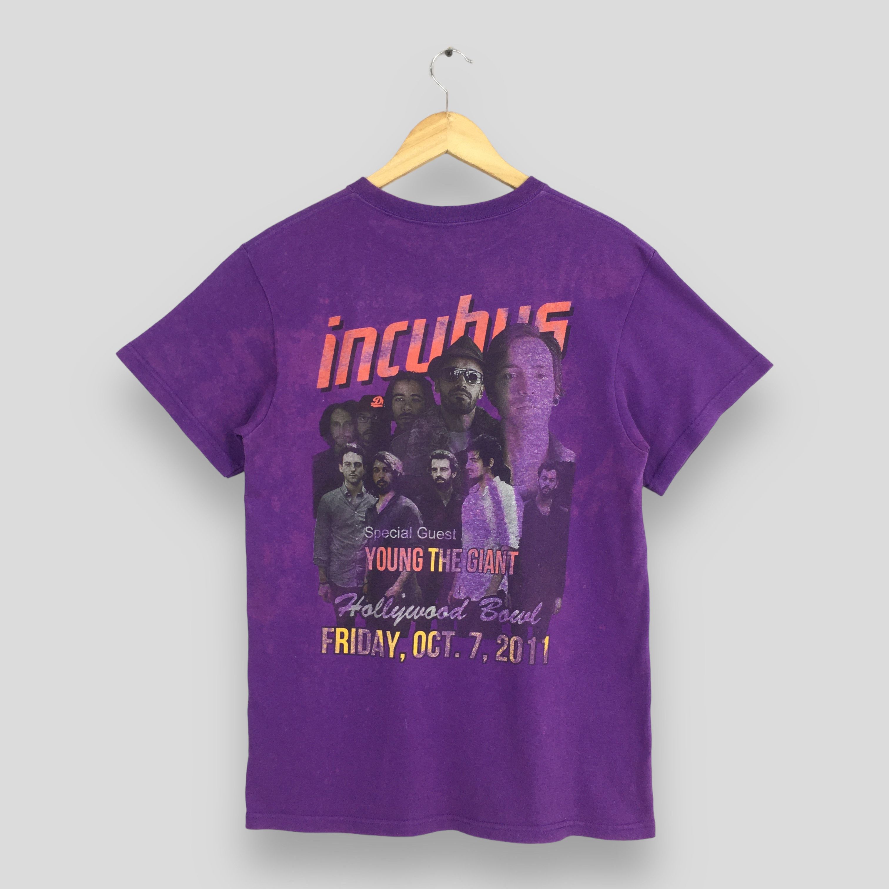 Band Tees Vintage Incubus Rock Band Hollywood Bowl T shirt Small Size US S / EU 44-46 / 1 - 6 Thumbnail