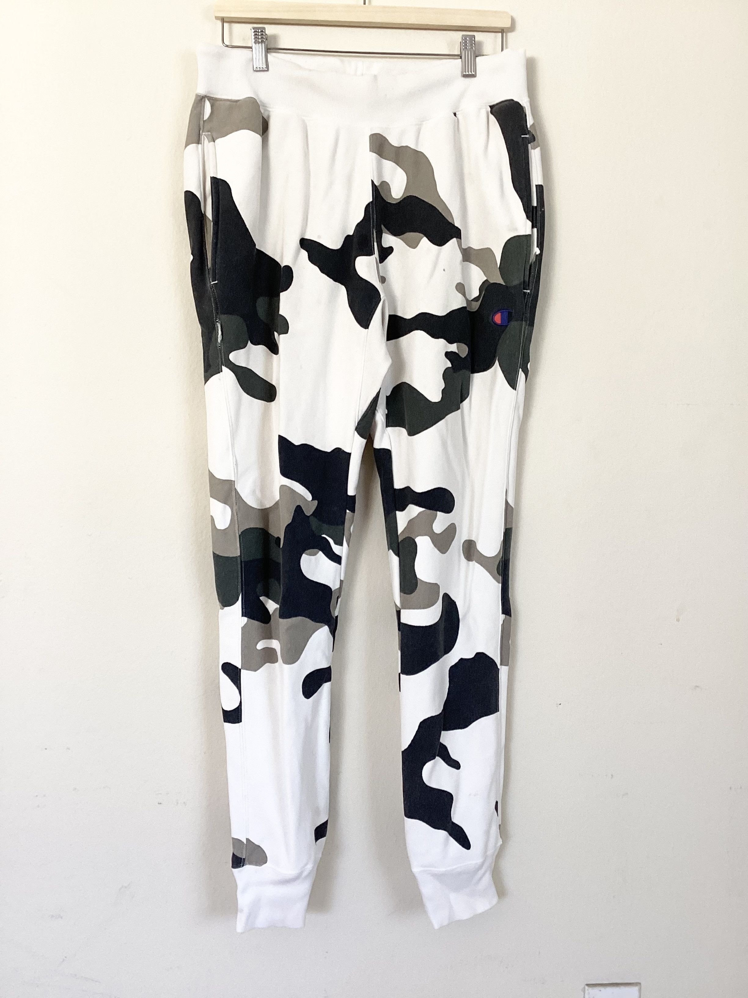 Champion (M) Champion Snow camo Sweatpants Vintage Tag Size US 32 / EU 48 - 1 Thumbnail
