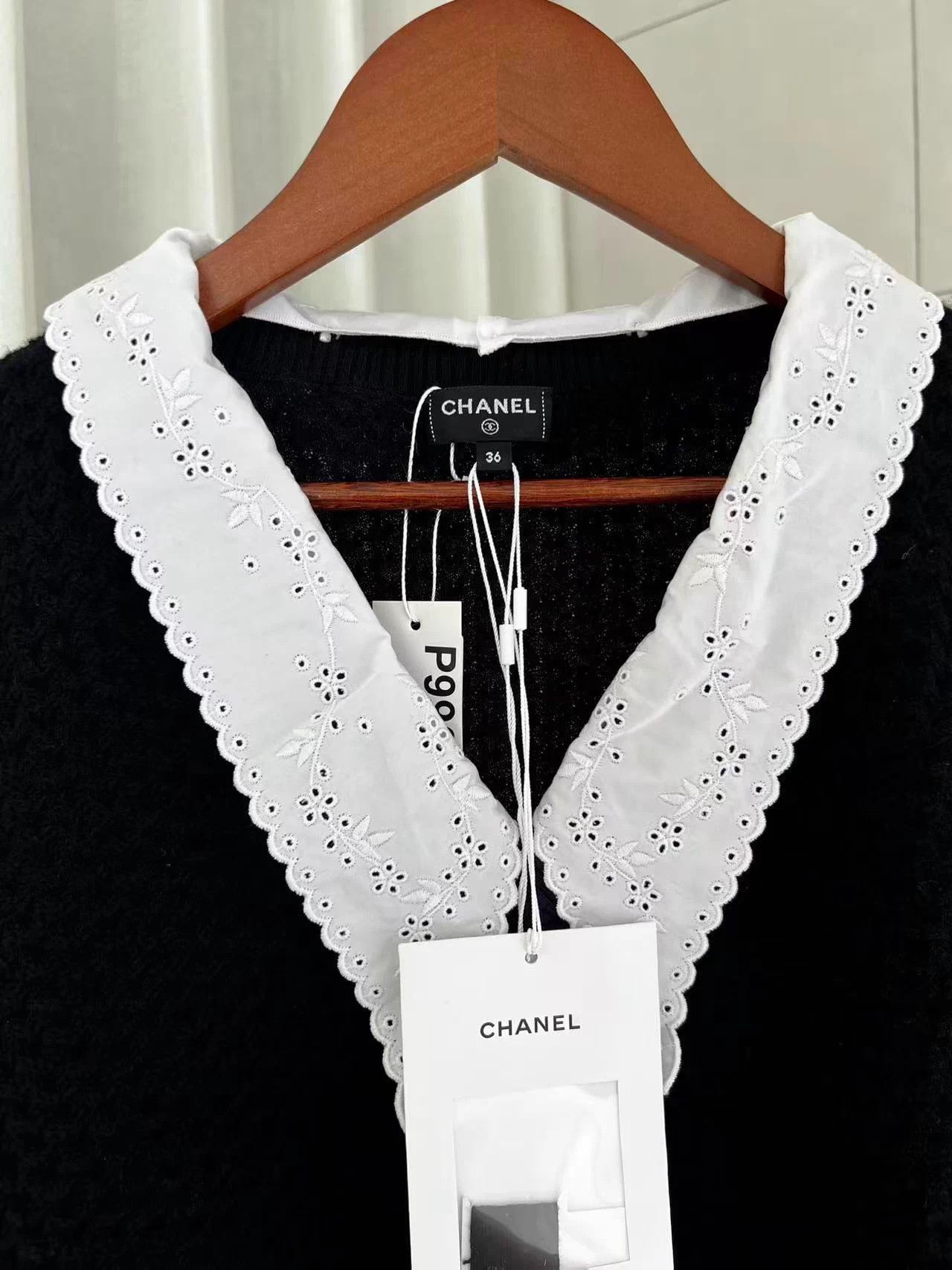 Chanel Chanel 24A B&W Lace Cashmere Sweater 36 Hepburn Style Size XS / US 0-2 / IT 36-38 - 2 Thumbnail