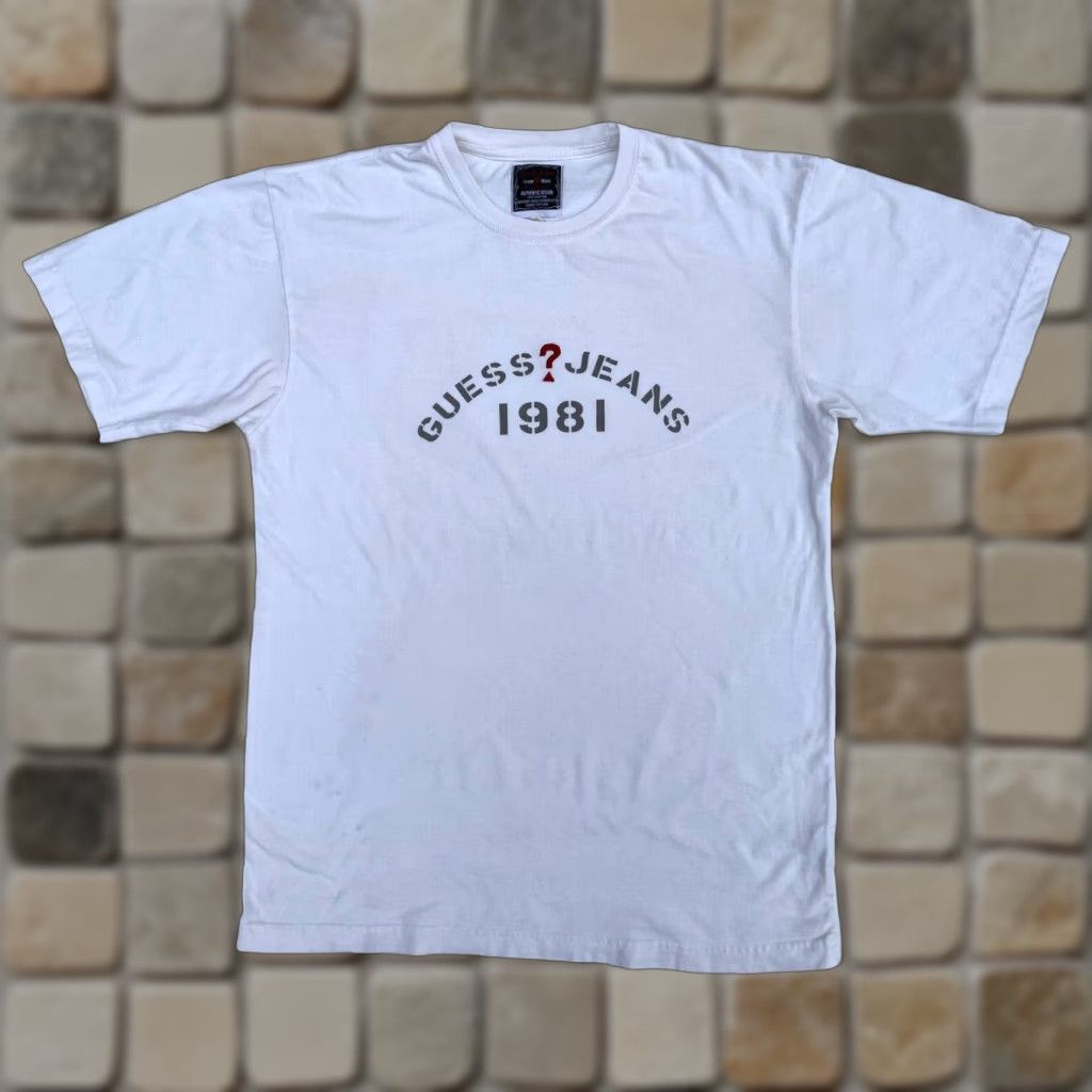 Guess VINTAGE Guess Jeans T-Shirt Mens M USA 1981 90s White Cotton Logo Short Sleeve Crew Neck Assist 1981 USA Size US M / EU 48-50 / 2 - 1 Thumbnail