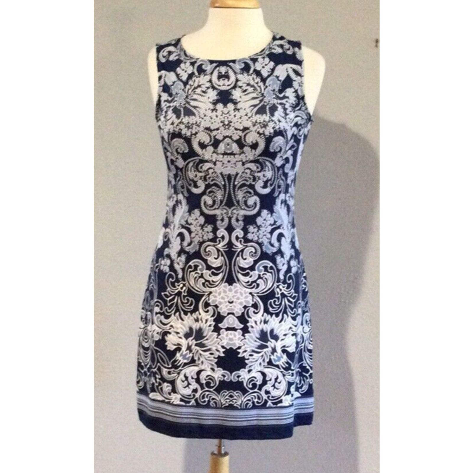 Other Haani Blue/White Graphic Print Sheath Dress Petite Small Size S / US 4 / IT 40 - 1 Thumbnail