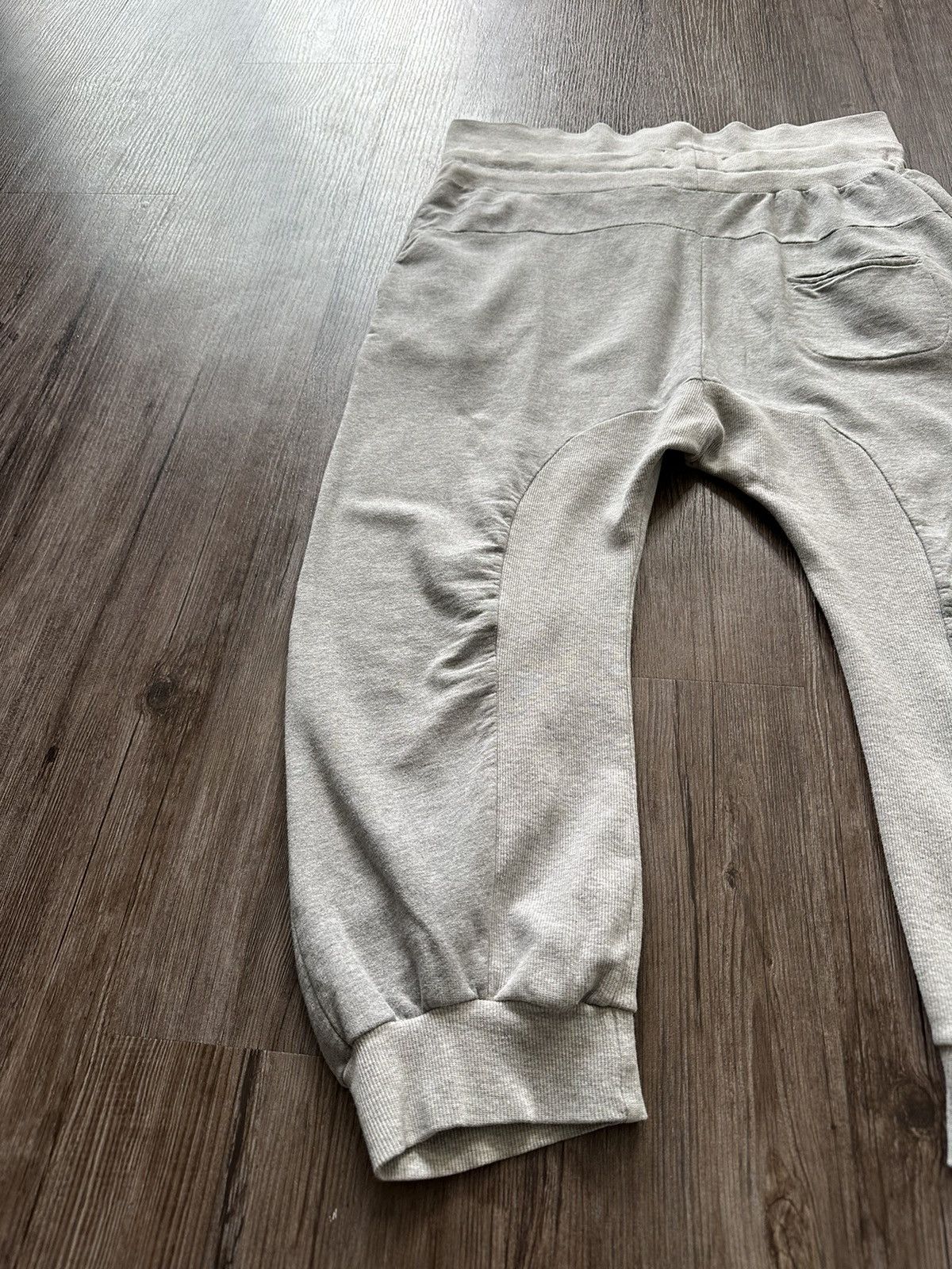 Maison Margiela 🧟‍♀️Maison Margiela🧟‍♀️ Line 10 Crop Sweatpants Size US 33 - 15 Thumbnail