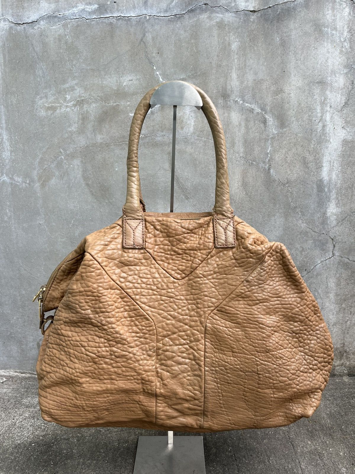 Yves Saint Laurent Pebbled Lambskin Leather Easy Muse Hand Bag Size ONE SIZE - 1 Thumbnail