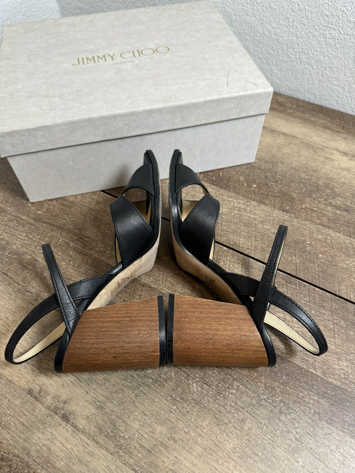 Jimmy Choo $795 Jimmy Choo "Joya" black leather heel 37.5EUR/ 7.5 Size US 7.5 / IT 37.5 - 7 Thumbnail