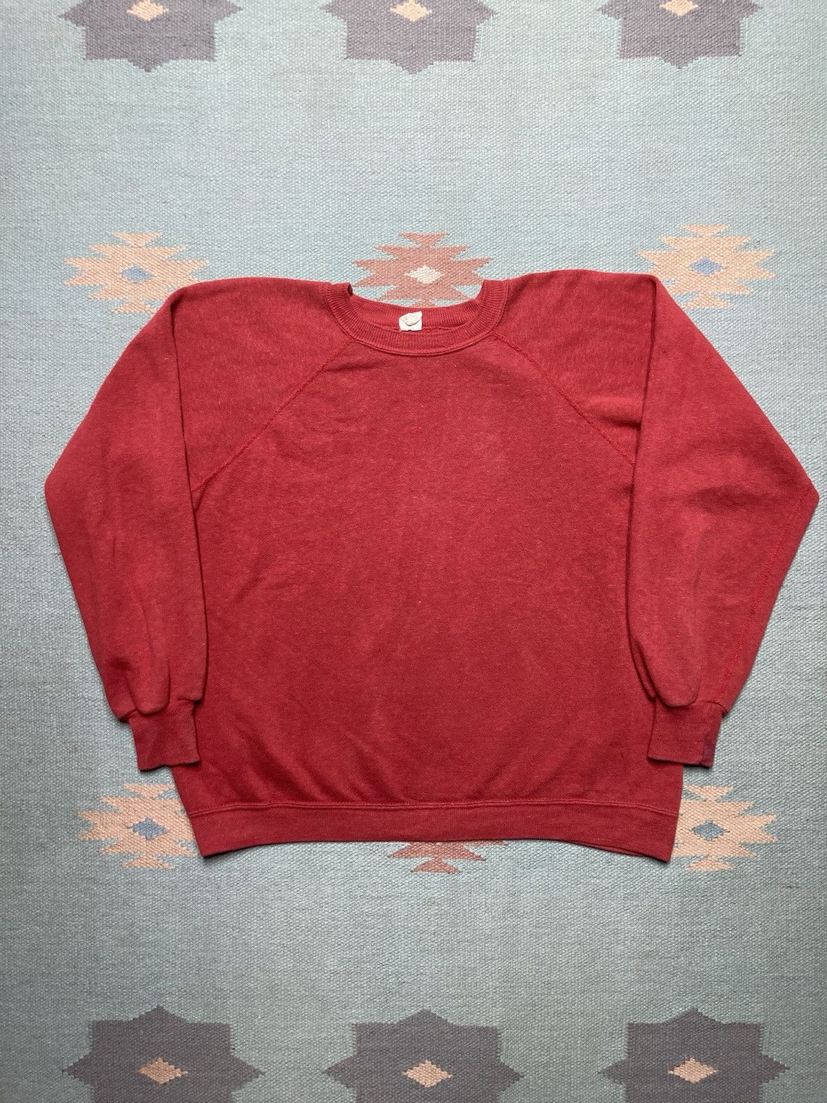 Vintage Vtg 70s crewneck sweatshirt faded red maroon raglan large Size US L / EU 52-54 / 3 - 1 Thumbnail