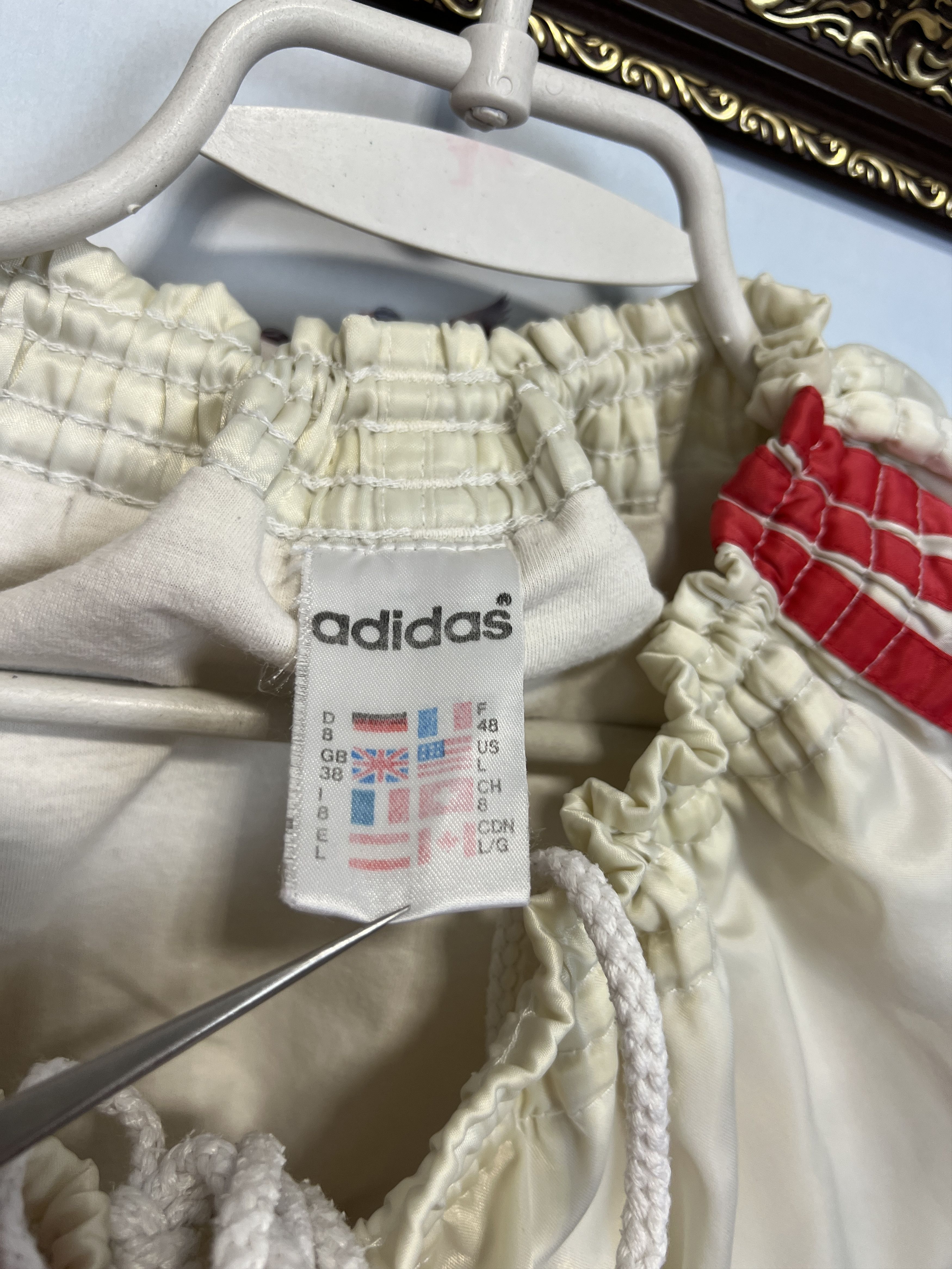 Adidas Vintage Adidas Nylon White Shorts Run Athletic Rare Hype Size US 34 / EU 50 - 9 Thumbnail